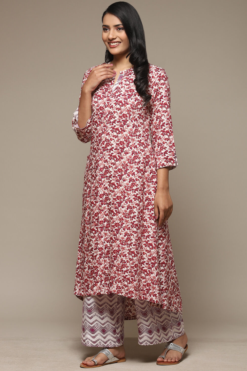 Magenta Rayon Straight Kurta Palazzo Suit Set image number 3