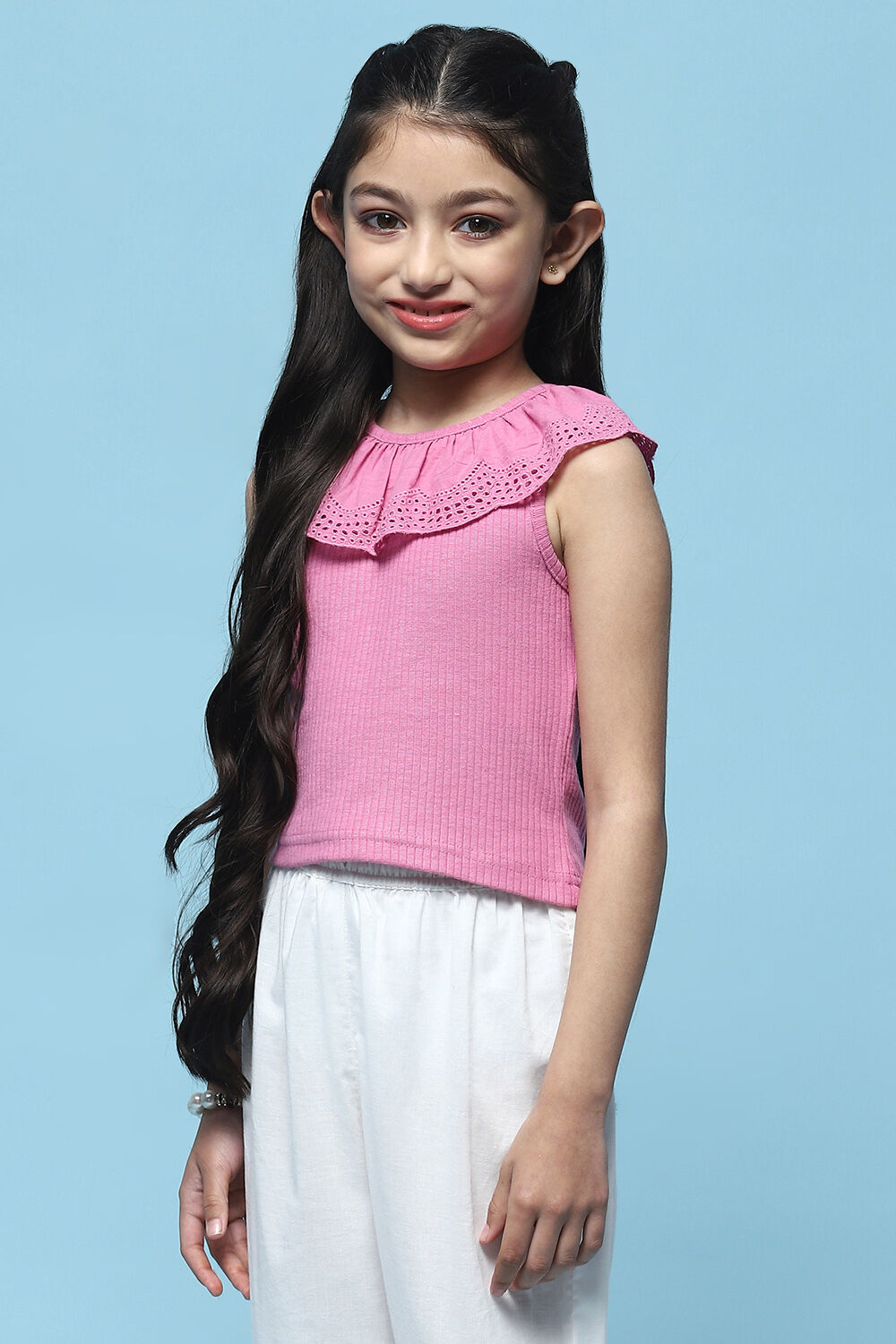 Pink Sleeveless Top With Schiffli Lace Detail image number 2