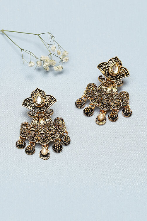 Gold Alloy Earrings image number 3