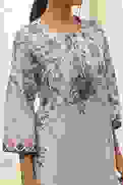 Beige and Blue Cotton Floral Straight Kurta image number 1