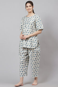 Cream Straight Cotton Three Piece Printed Sleepwear Set image number 4