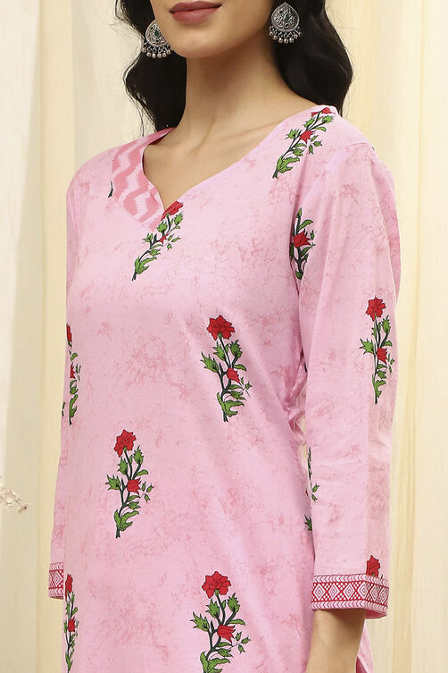 Pink Cotton Screen Print Unstitched Suit Set image number 2