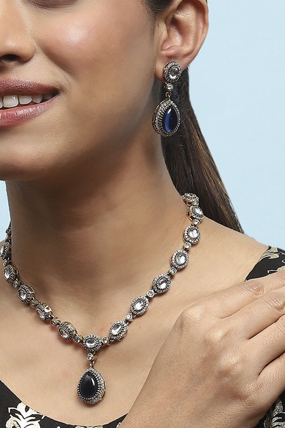 Navy Brass Necklace Set image number 3