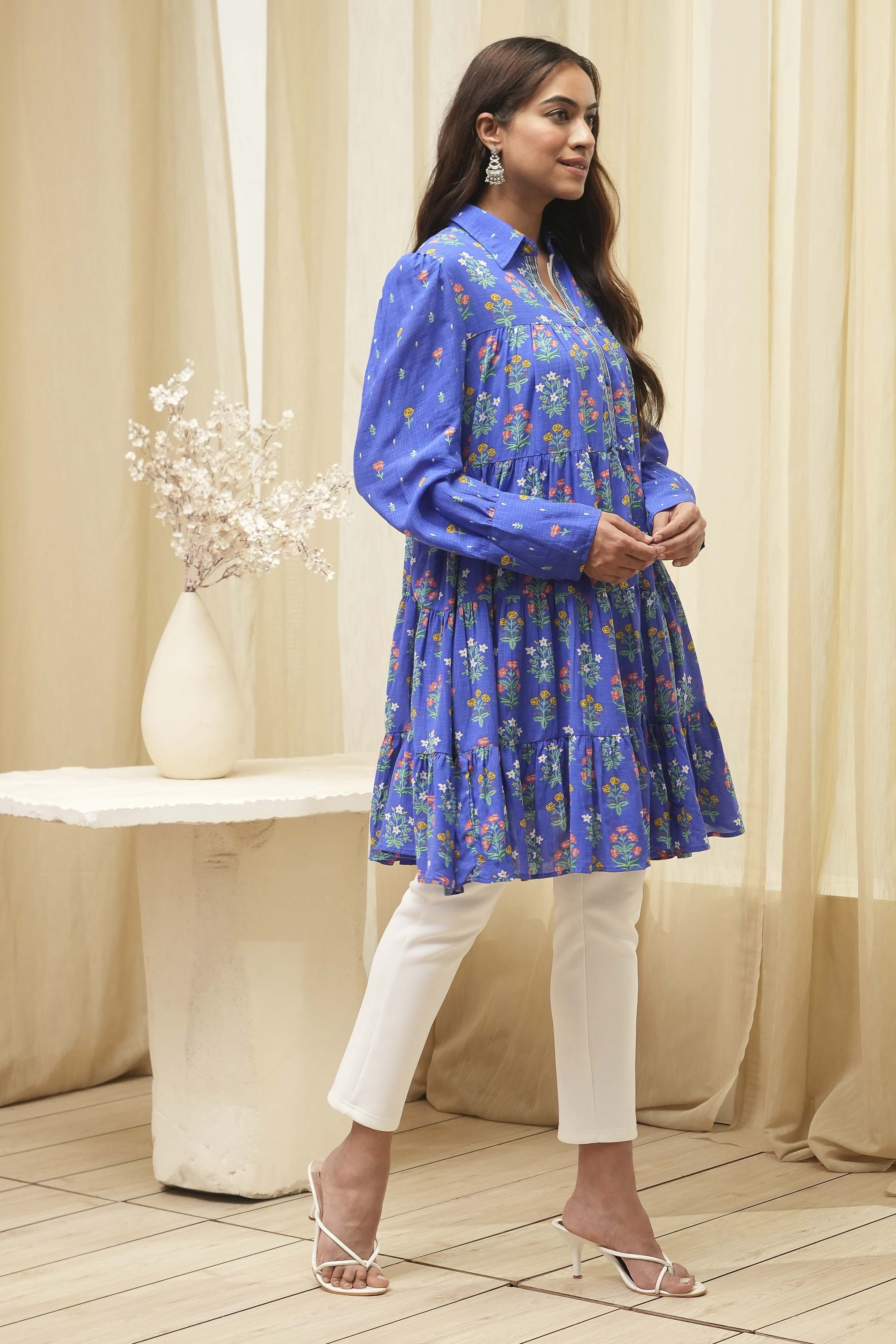Blue Cotton Printed Shirt-Style Tiered Kurta image number 4