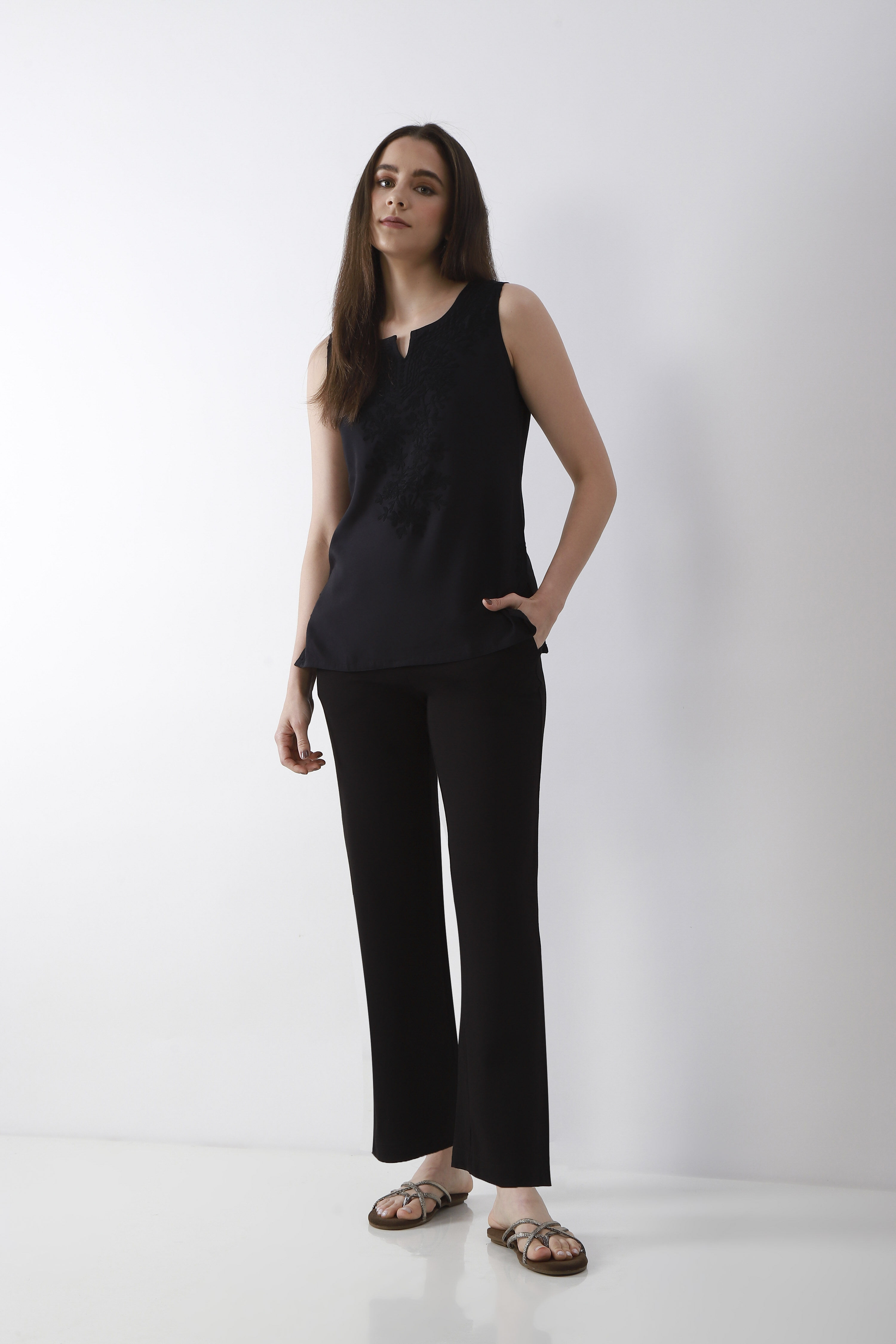 Black Solid Wide Leg Pants image number 0