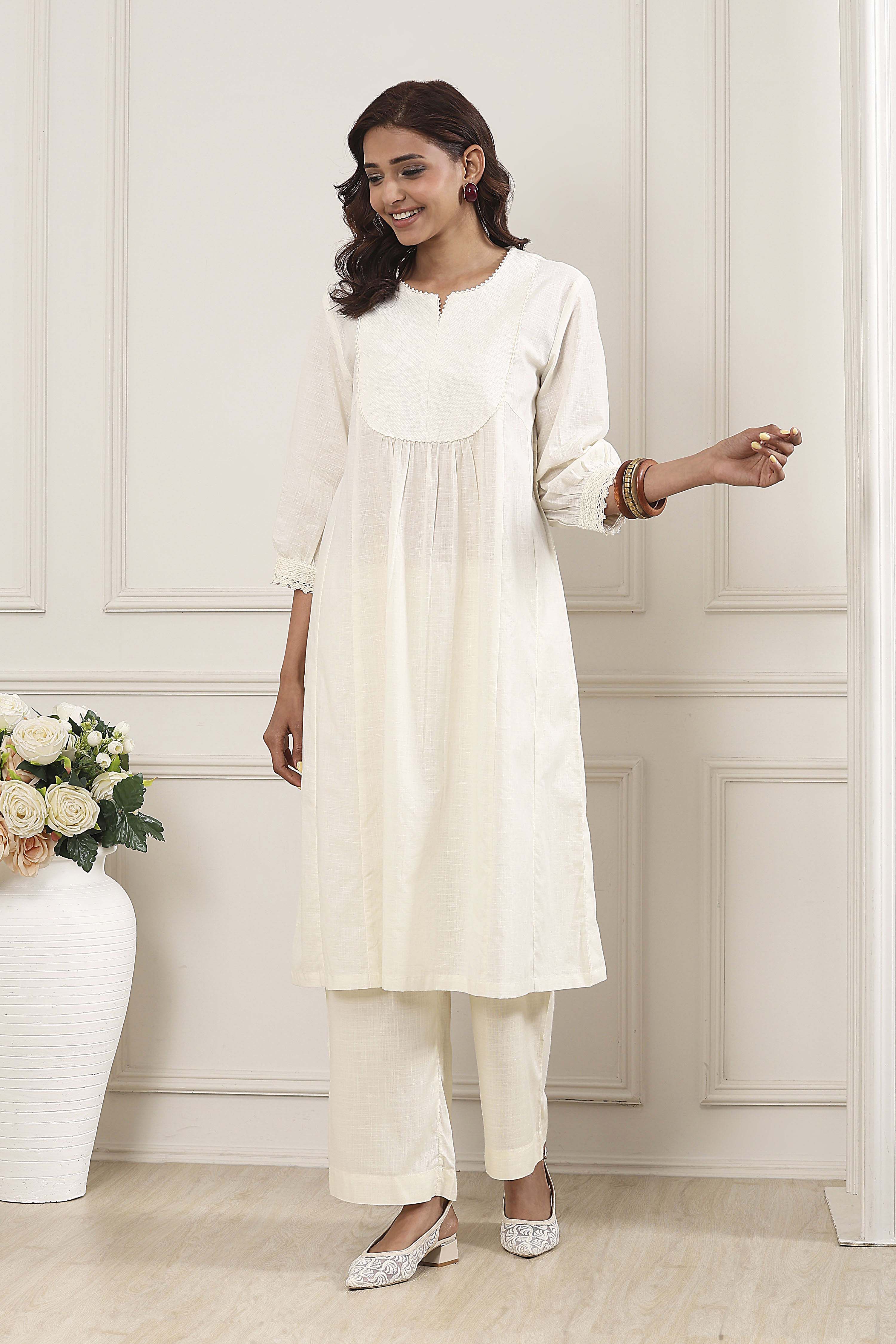 Off-White Cotton Solid A-Line Kurta image number 2