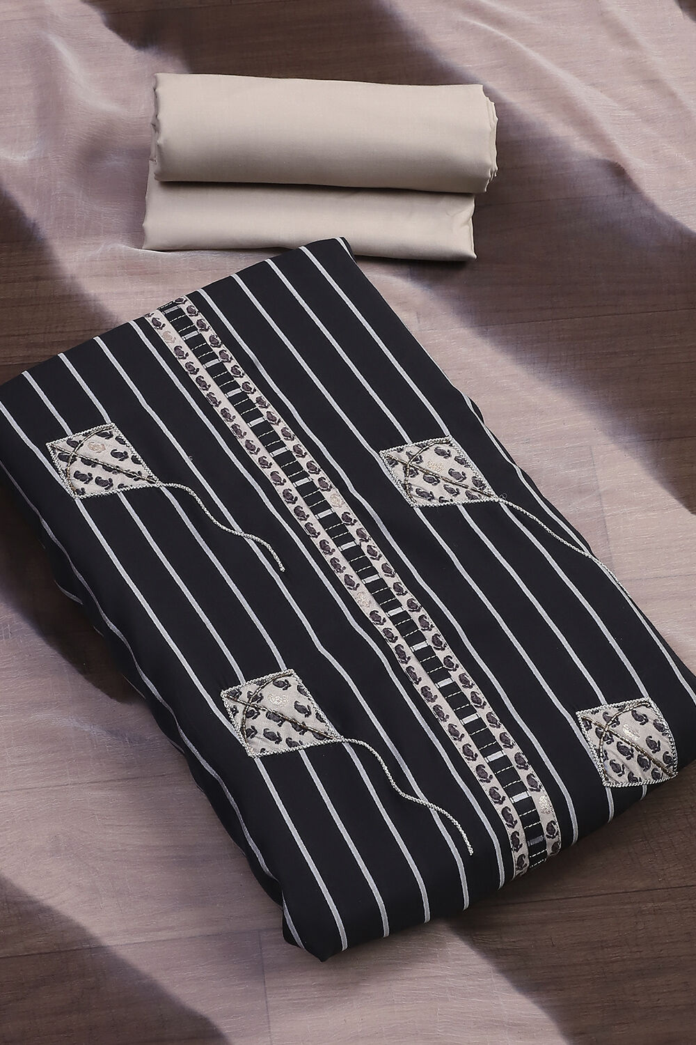 Black Modal Unstitched Suit Set image number 3