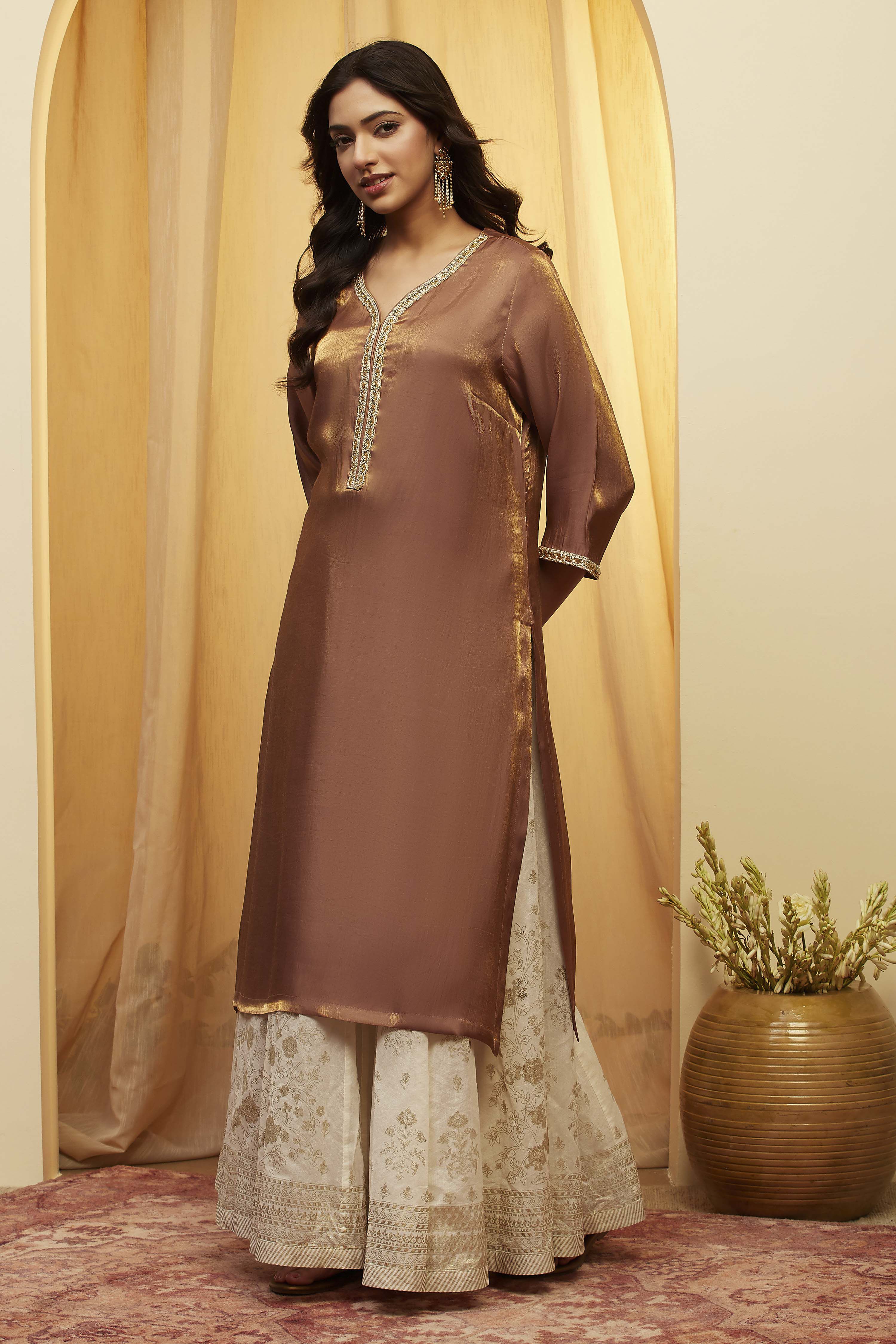 Mauve Viscose Rayon Sheen Straight Kurta image number 2