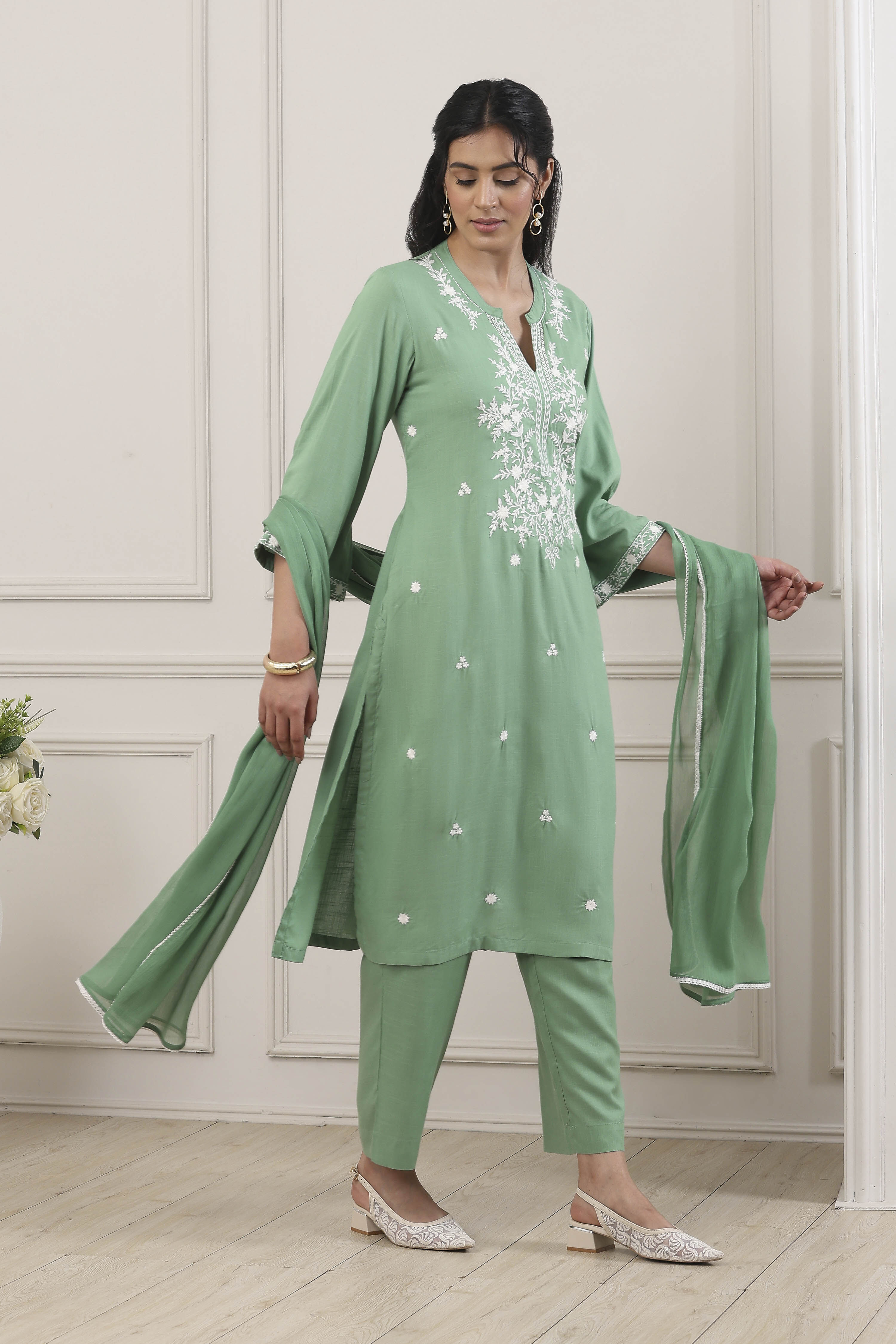 Green Viscose Rayon Straight Suit Set image number 5