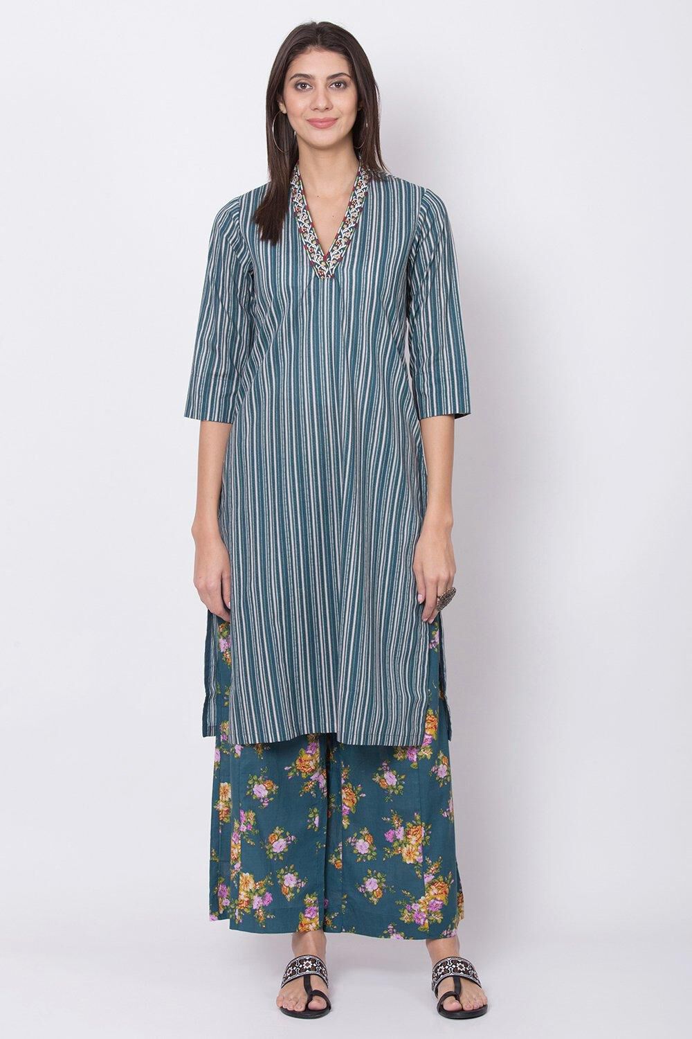 Blue Relaxed Kurta Palazzo Suit Set image number 2