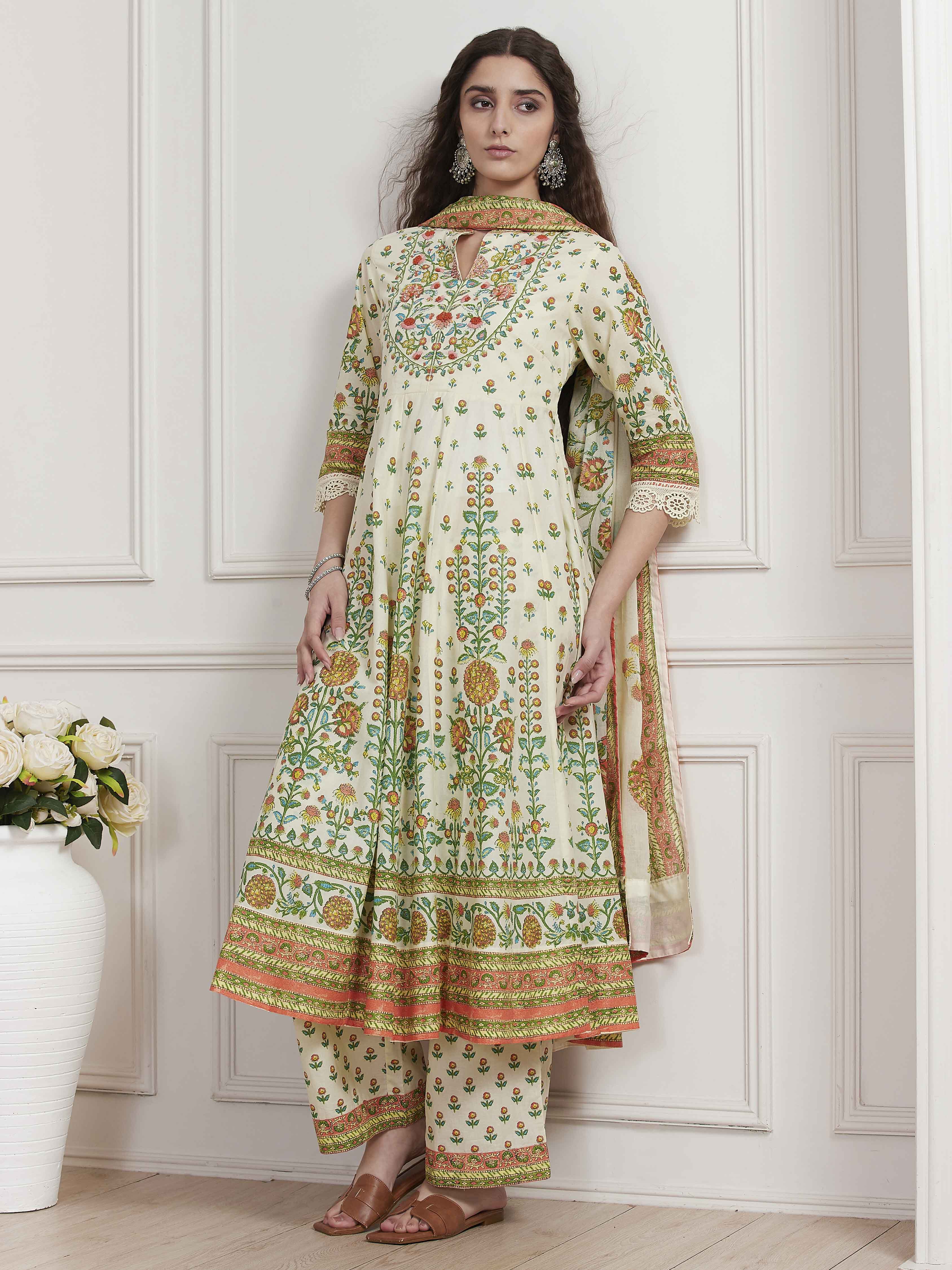 Cream-Toned Cotton Printed Kalidar Suit Set image number 7