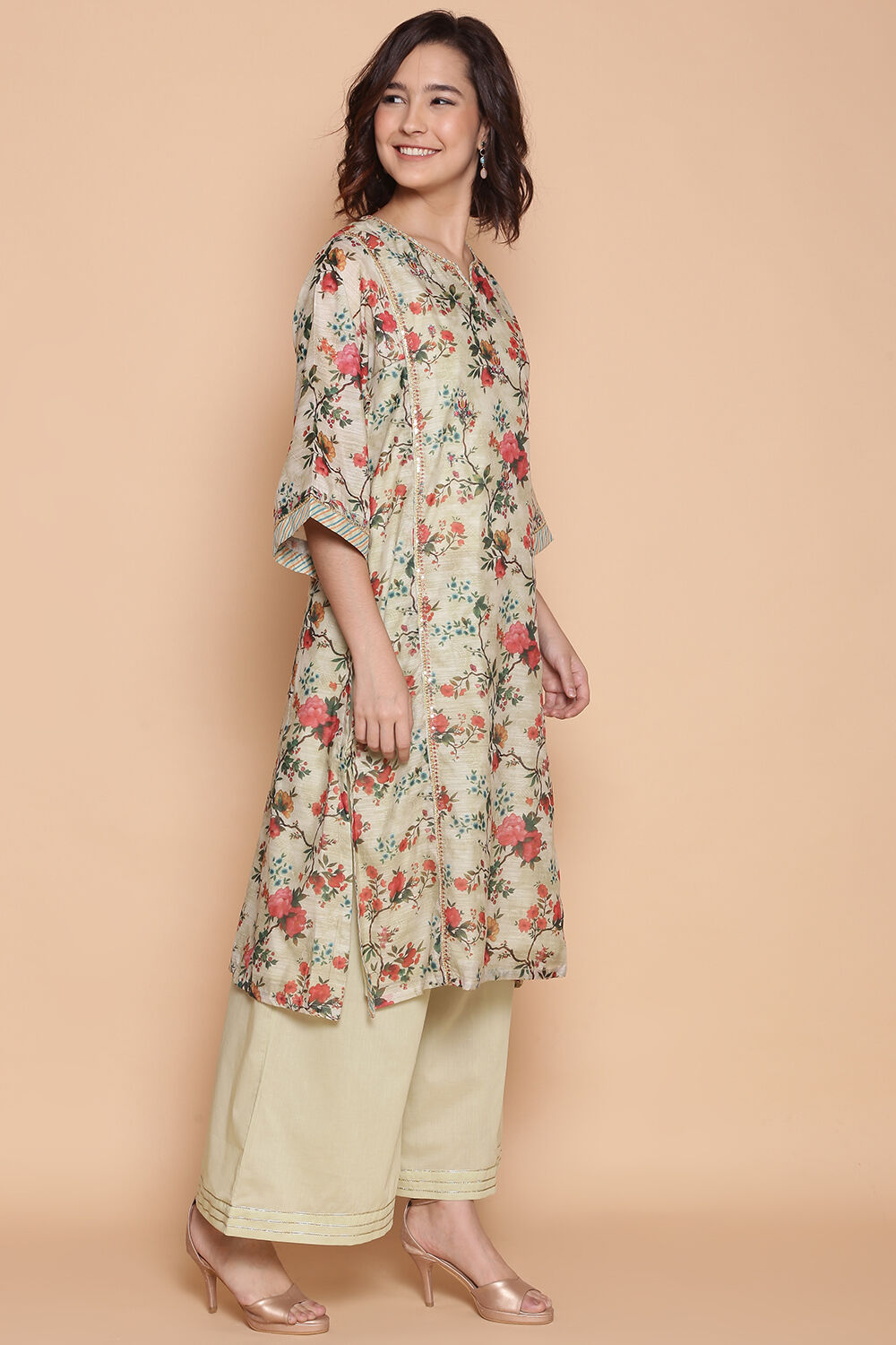 Light Green Cotton Floral Straight Suit Set image number 5