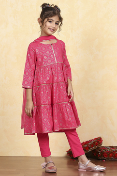 Pink Cotton Tiered Printed Kurta Churidar Set image number 7