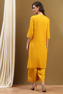 Yellow Printed Festive Straight Suit Set image number 4