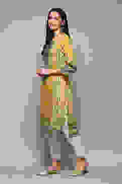 Yellow Printed Straight Kurta image number 2