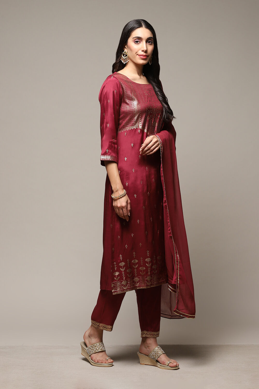 Orange Printed Viscose Straight Kurta Regular Pants Suit Set image number 6