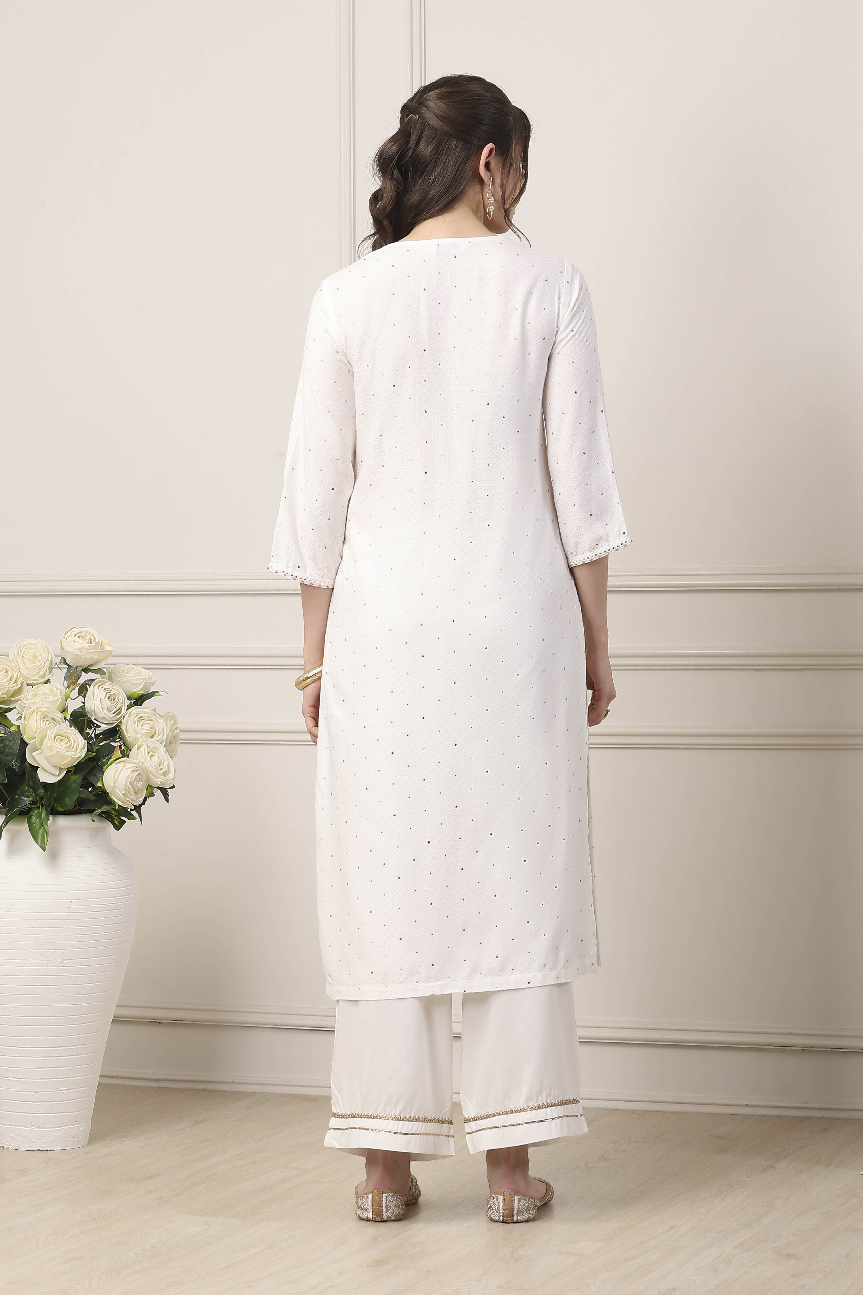 White & Pink Yoke Design Straight Suit Set image number 4