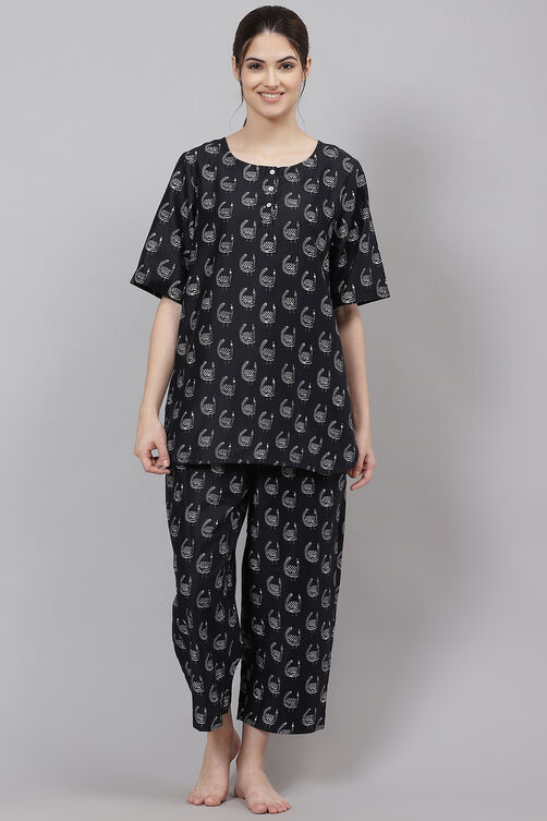 Black Straight Cotton Three Piece Printed Sleepwear Set image number 3
