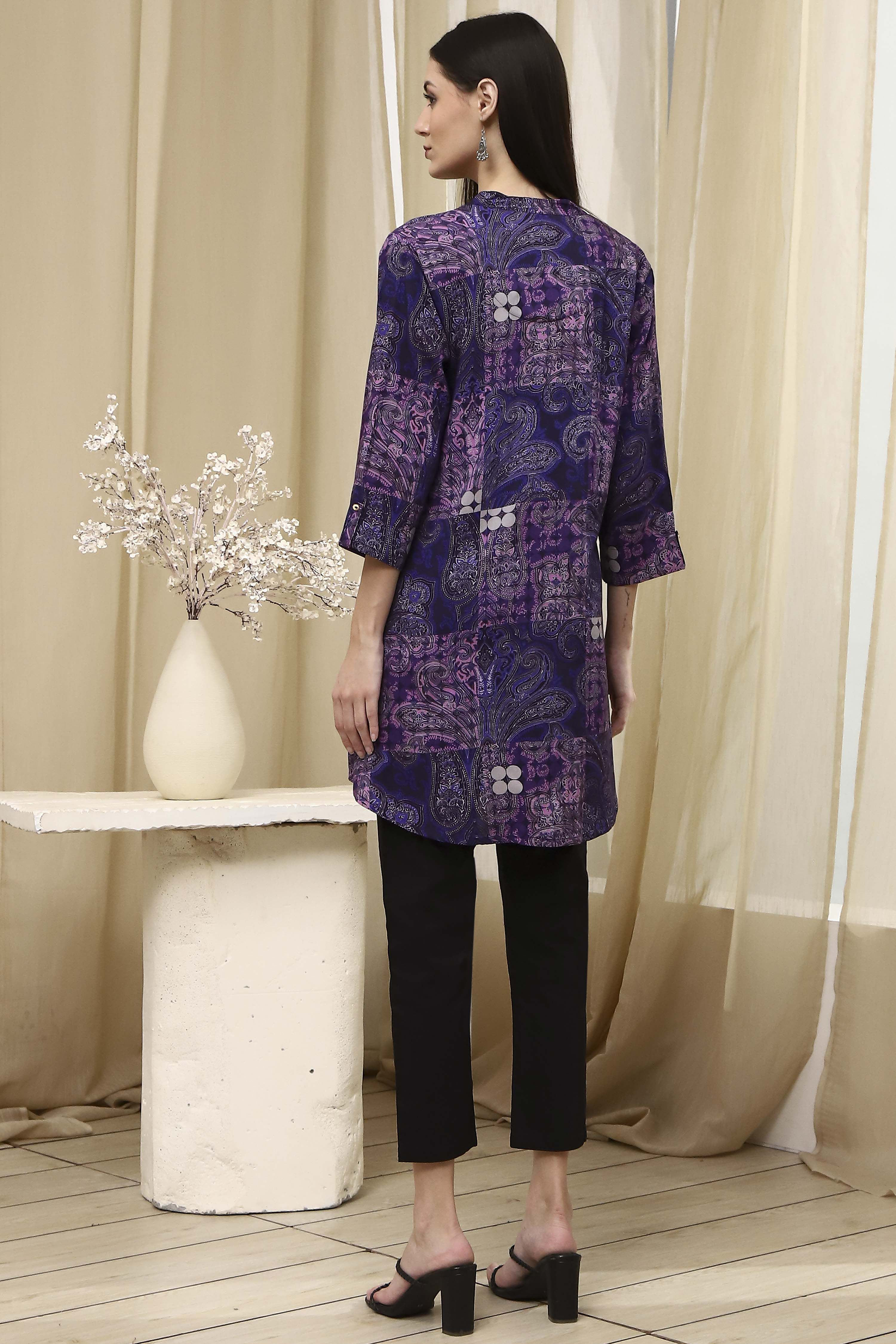 Indigo Blue Pleated Straight Short Kurta image number 3