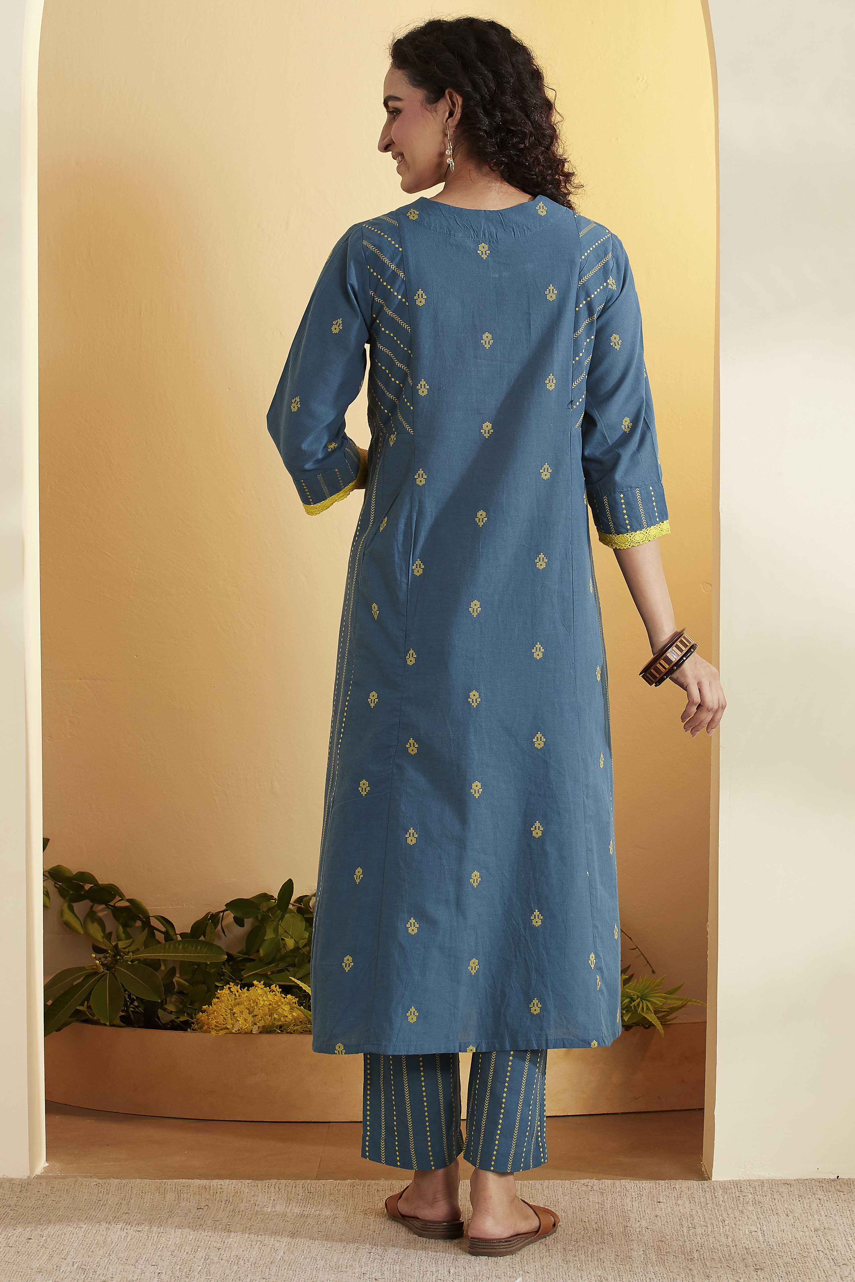 Teal Blue Cotton Yarndyed Suit Set image number 5