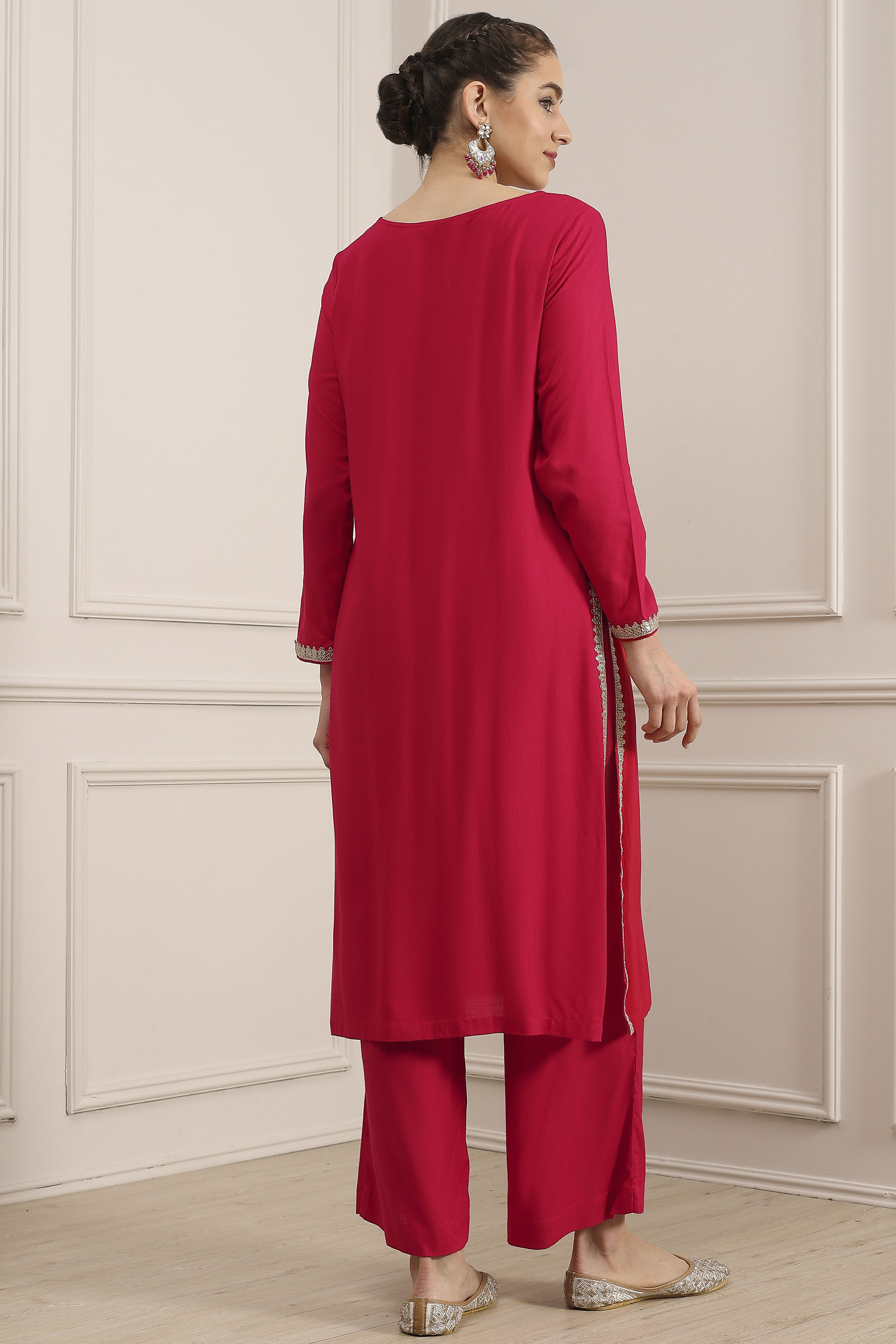 Fuchsia Solid Straight Suit Set image number 4
