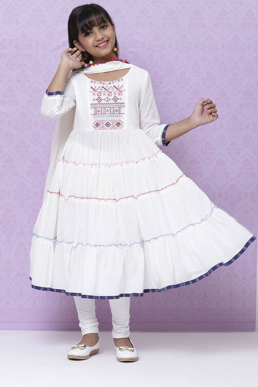 Off White Cotton Girls Tiered Kurta Churidar Suit Set image number 4