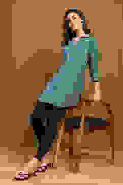 Blue Floral Printed Straight Kurti image number 0