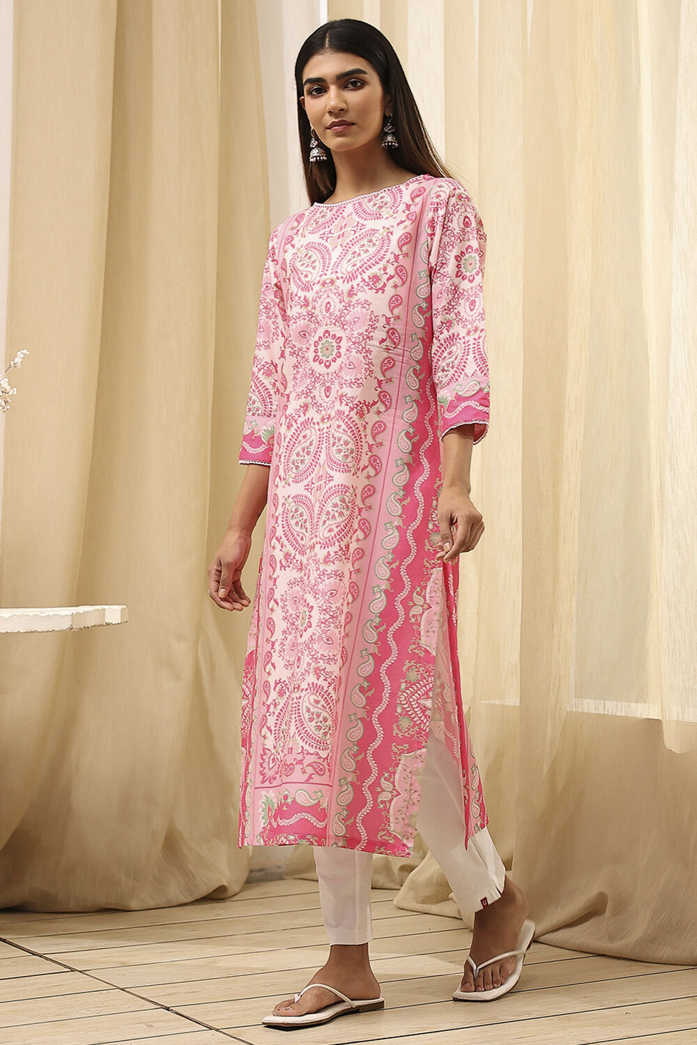 Blue and White Cotton Printed Straight Kurta image number 2