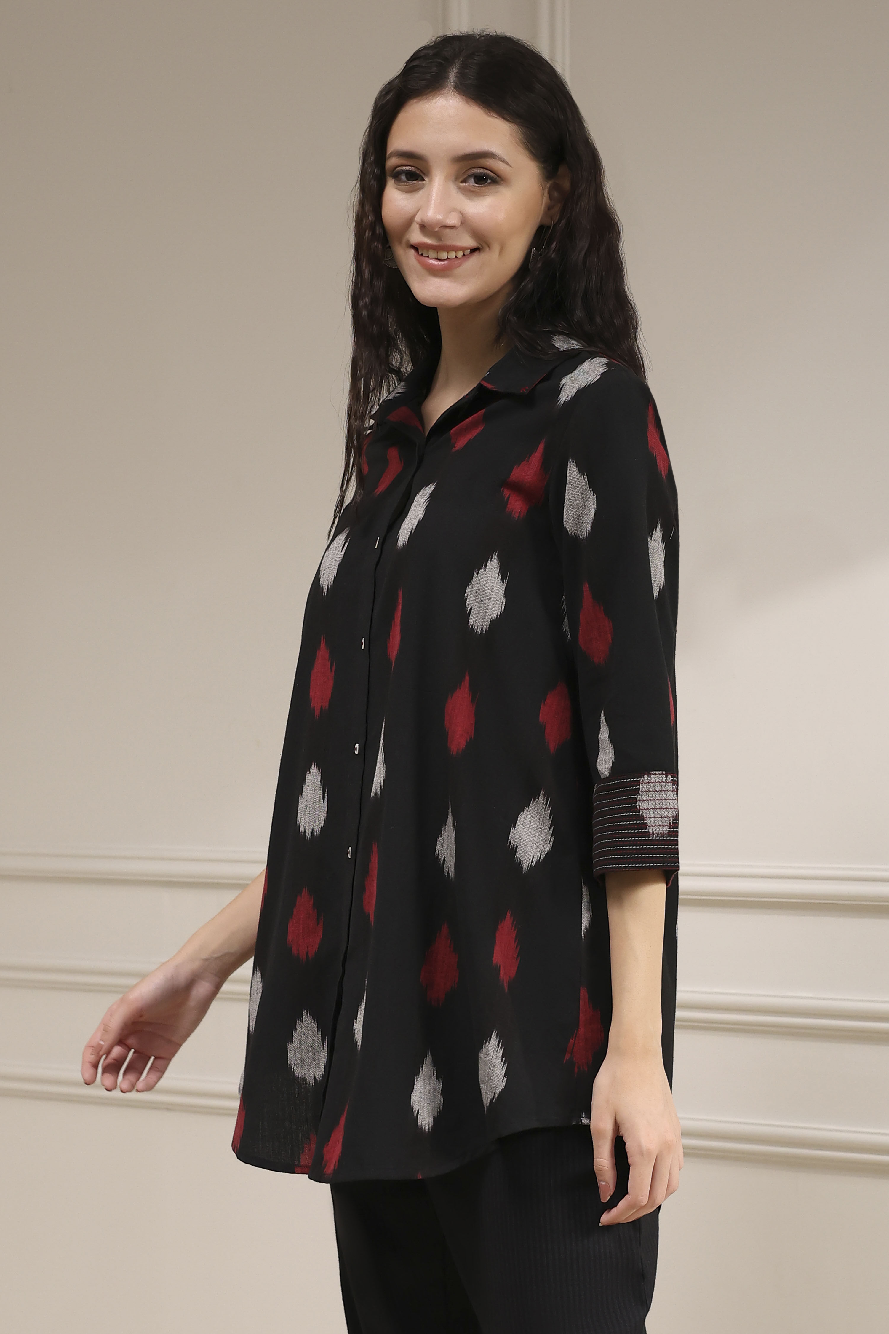 Black Cotton Straight Yarndyed Short Kurta image number 2