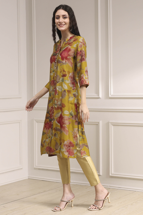 Yellow Floral Printed Straight Kurta image number 2