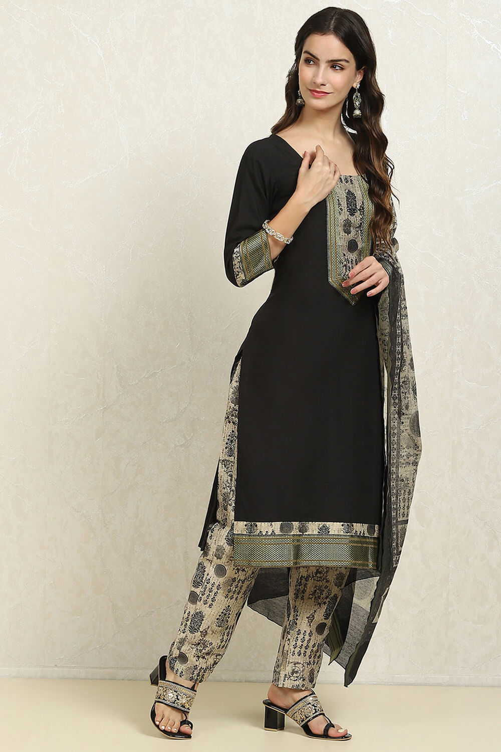 Maroon Cotton Handloom Unstitched Suit Set image number 6