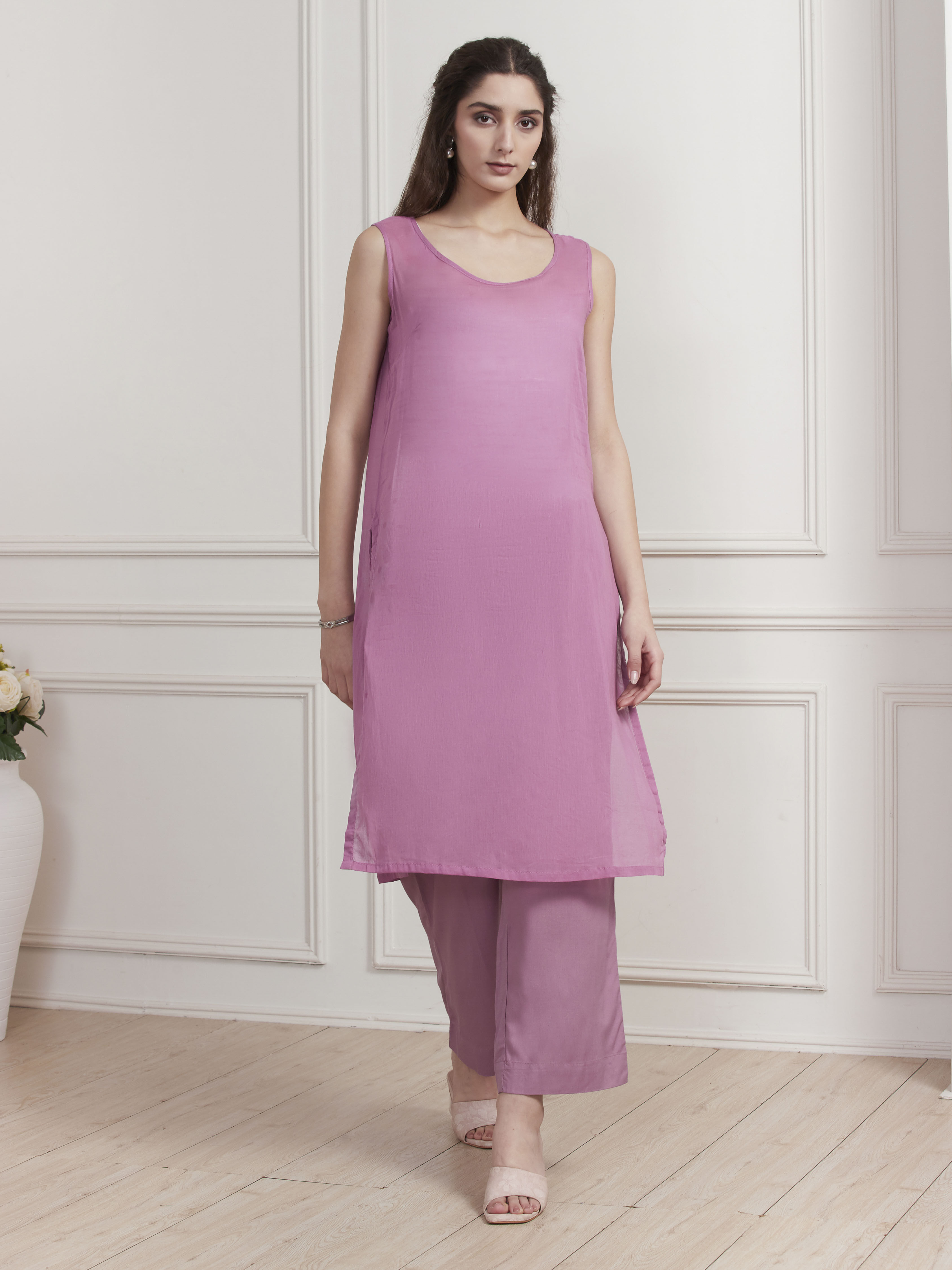 Lavender Floral Printed Straight Kurta Set image number 7