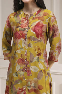 Yellow Floral Printed Straight Kurta image number 1