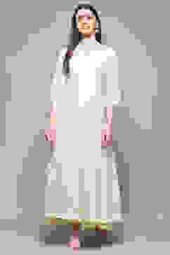 White Polyester Blend Straight Dress image number 5