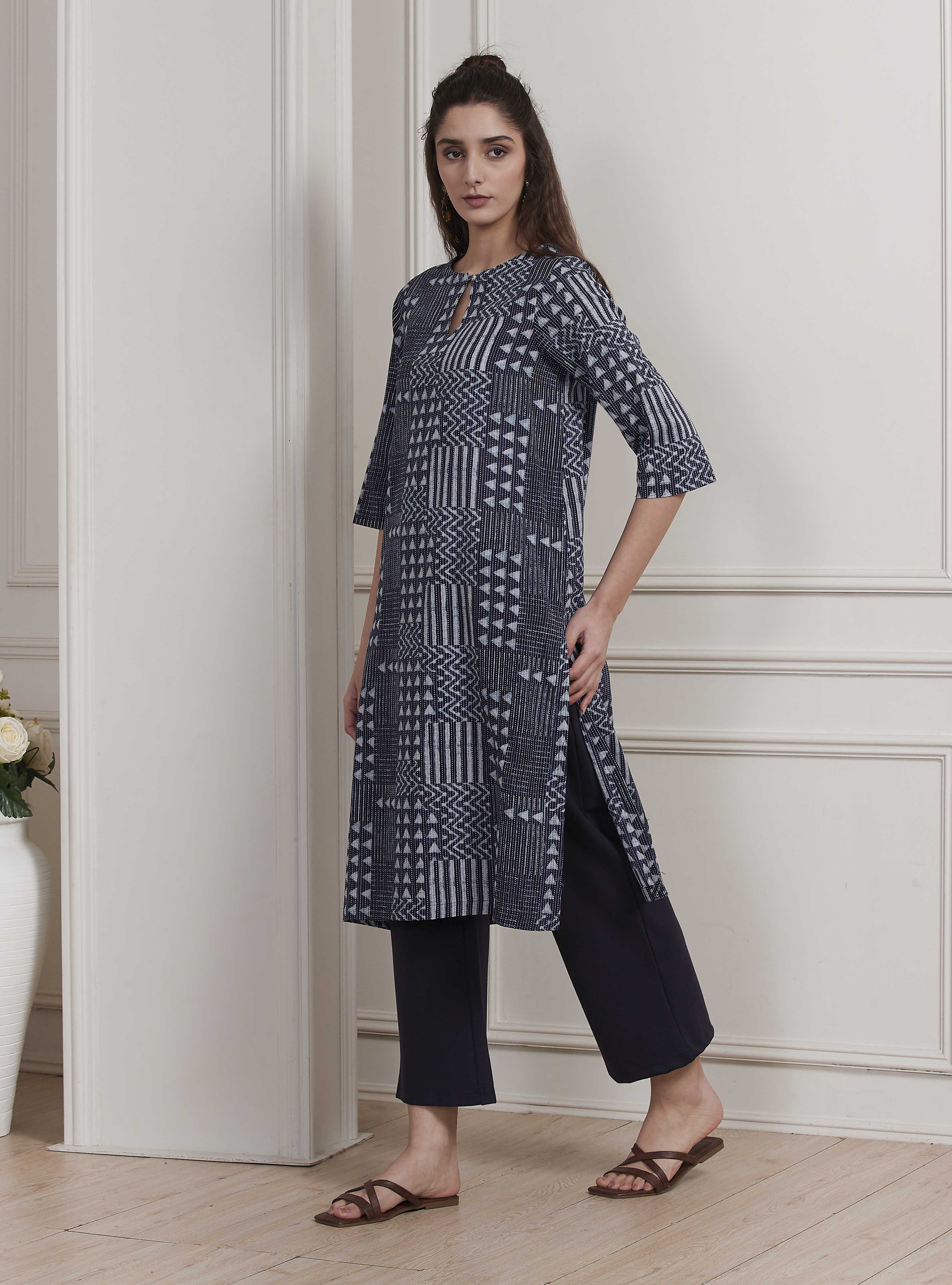 Blue Cotton Printed Straight Kurta image number 2