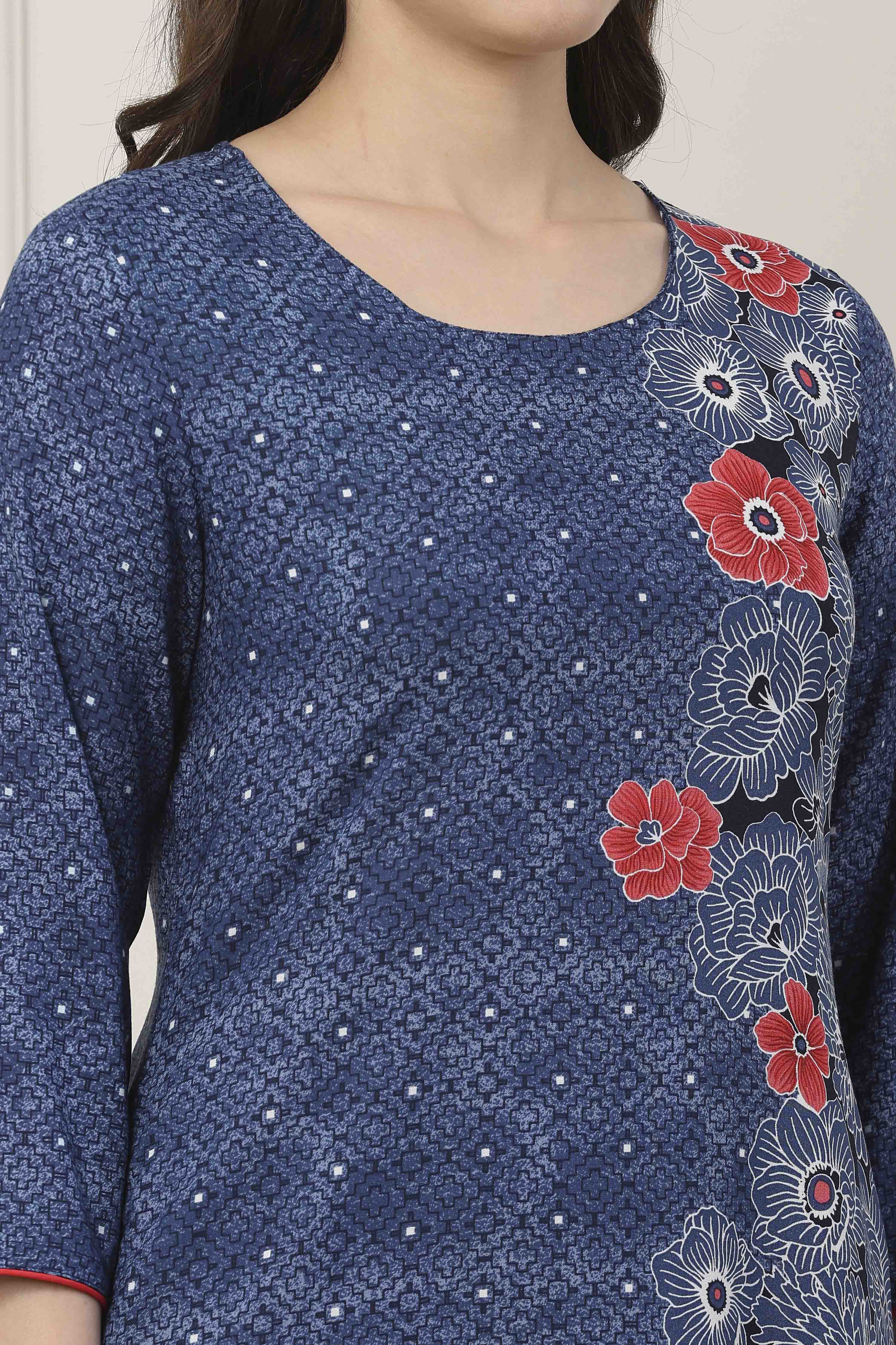 Indigo Blue Floral Printed Straight Kurta image number 1