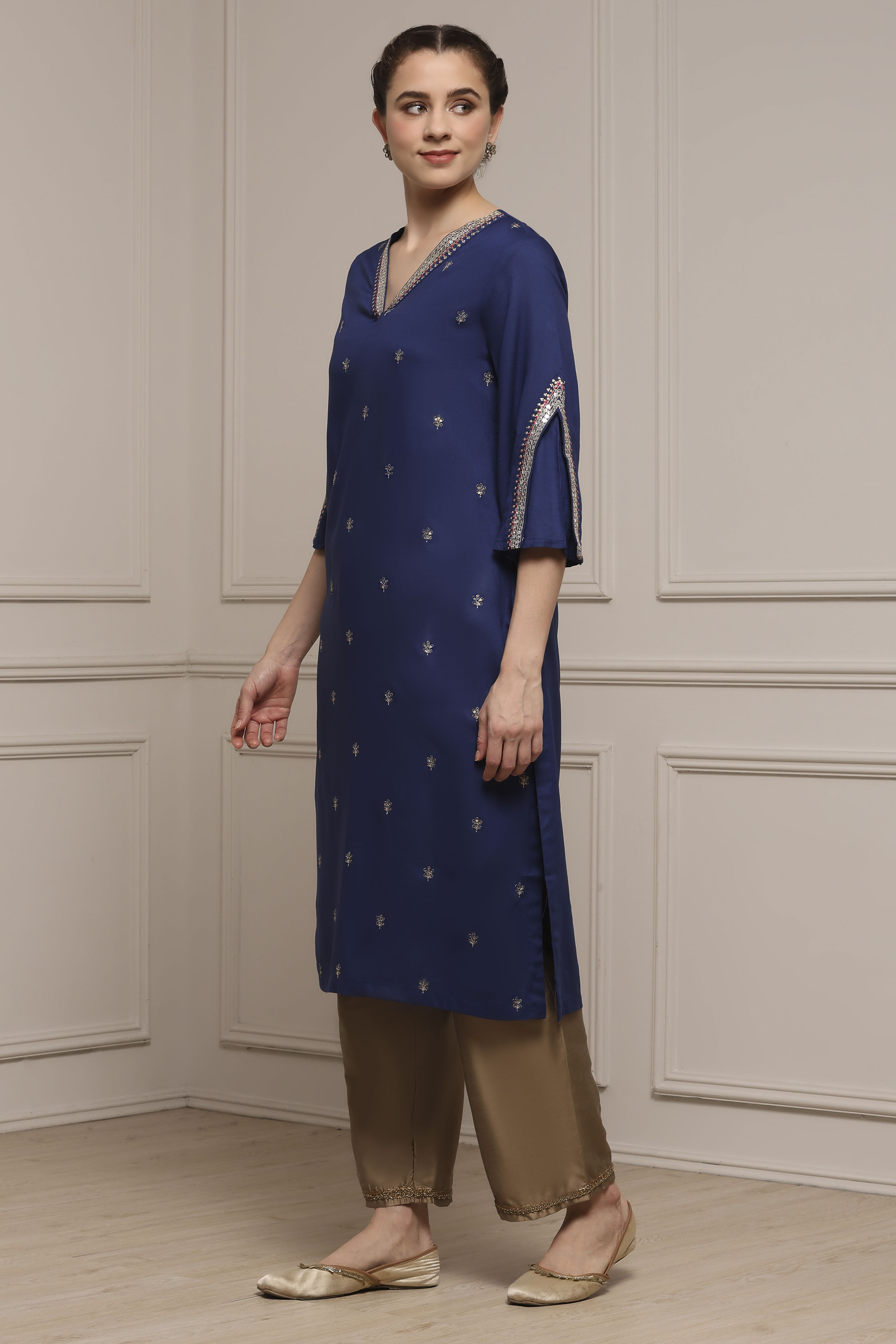 Blue Viscose Rayon Straight Kurta image number 2