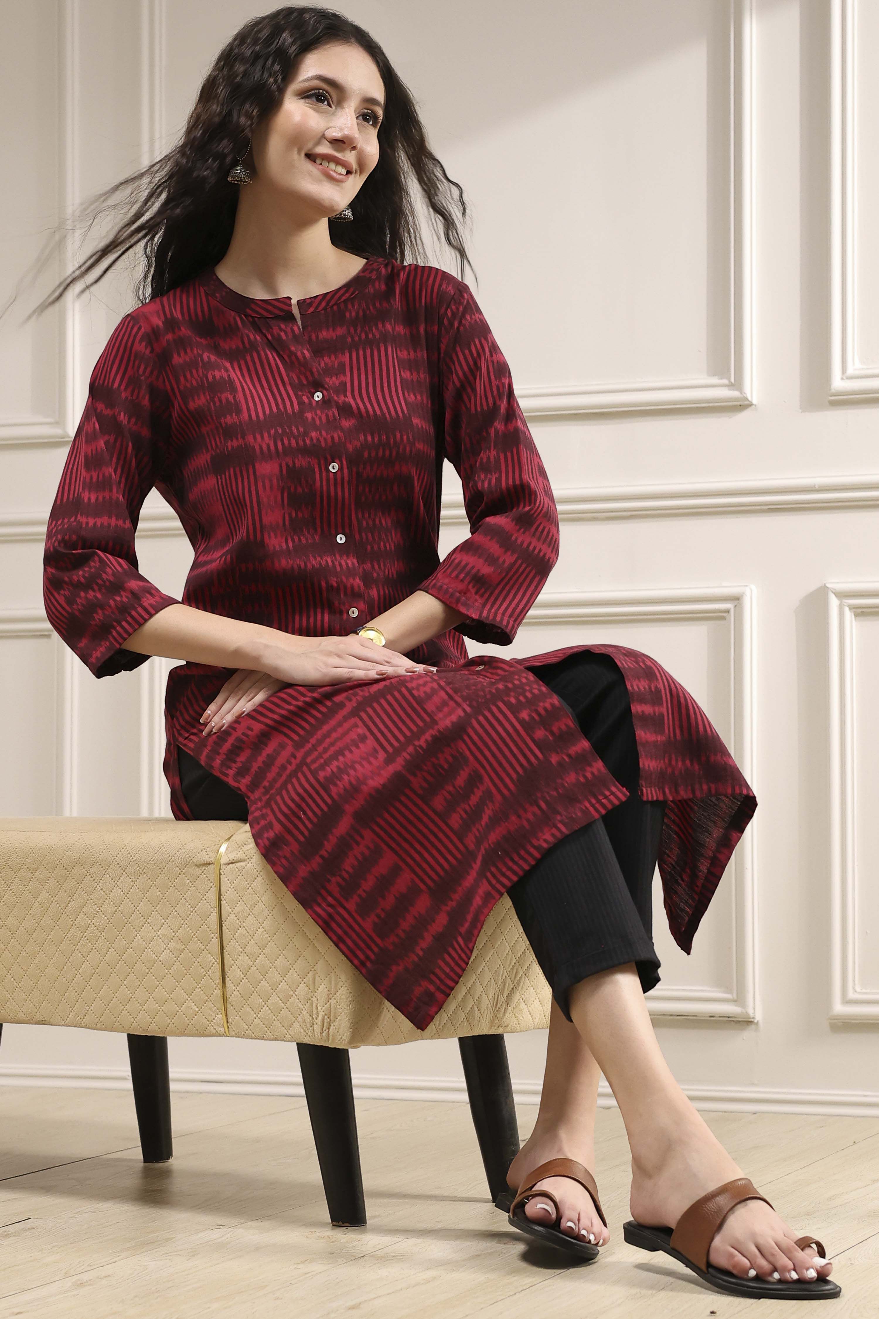 Maroon Cotton Ikat Straight Kurta image number 0