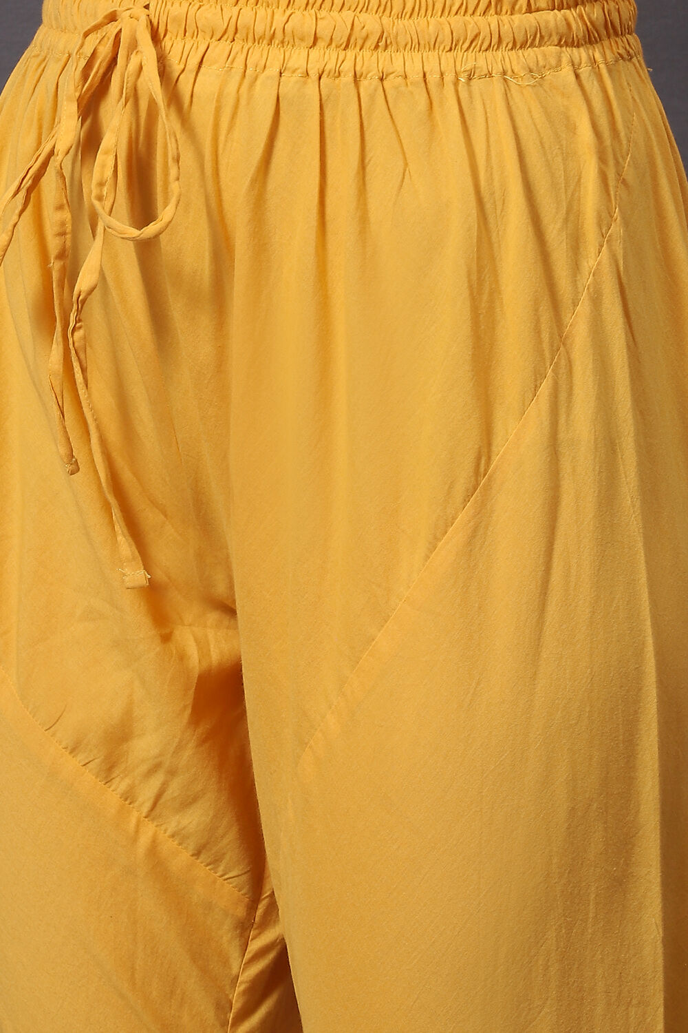 Yellow Cotton Silk Straight Embroidered Suit Set image number 2