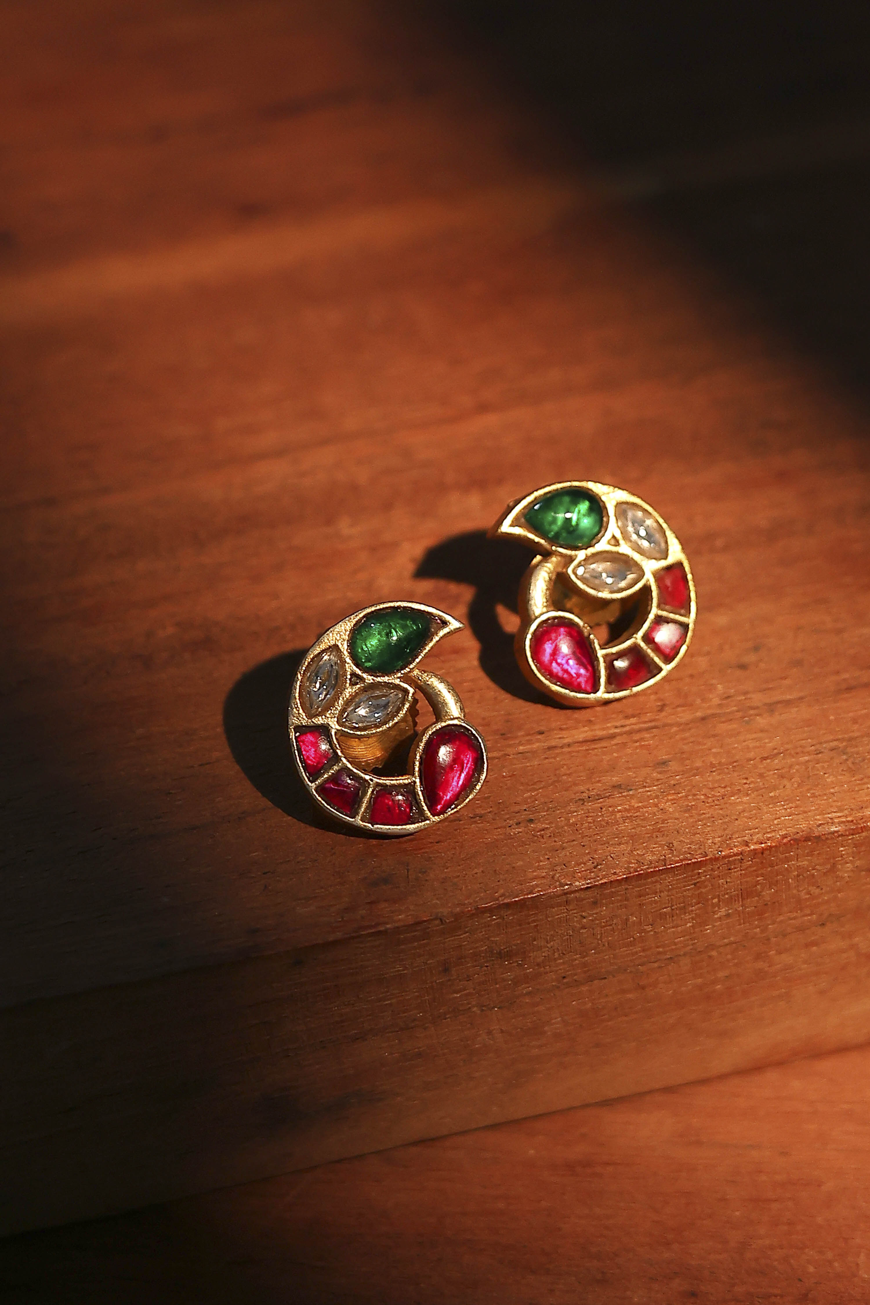 Multicolor Brass Studs image number 0