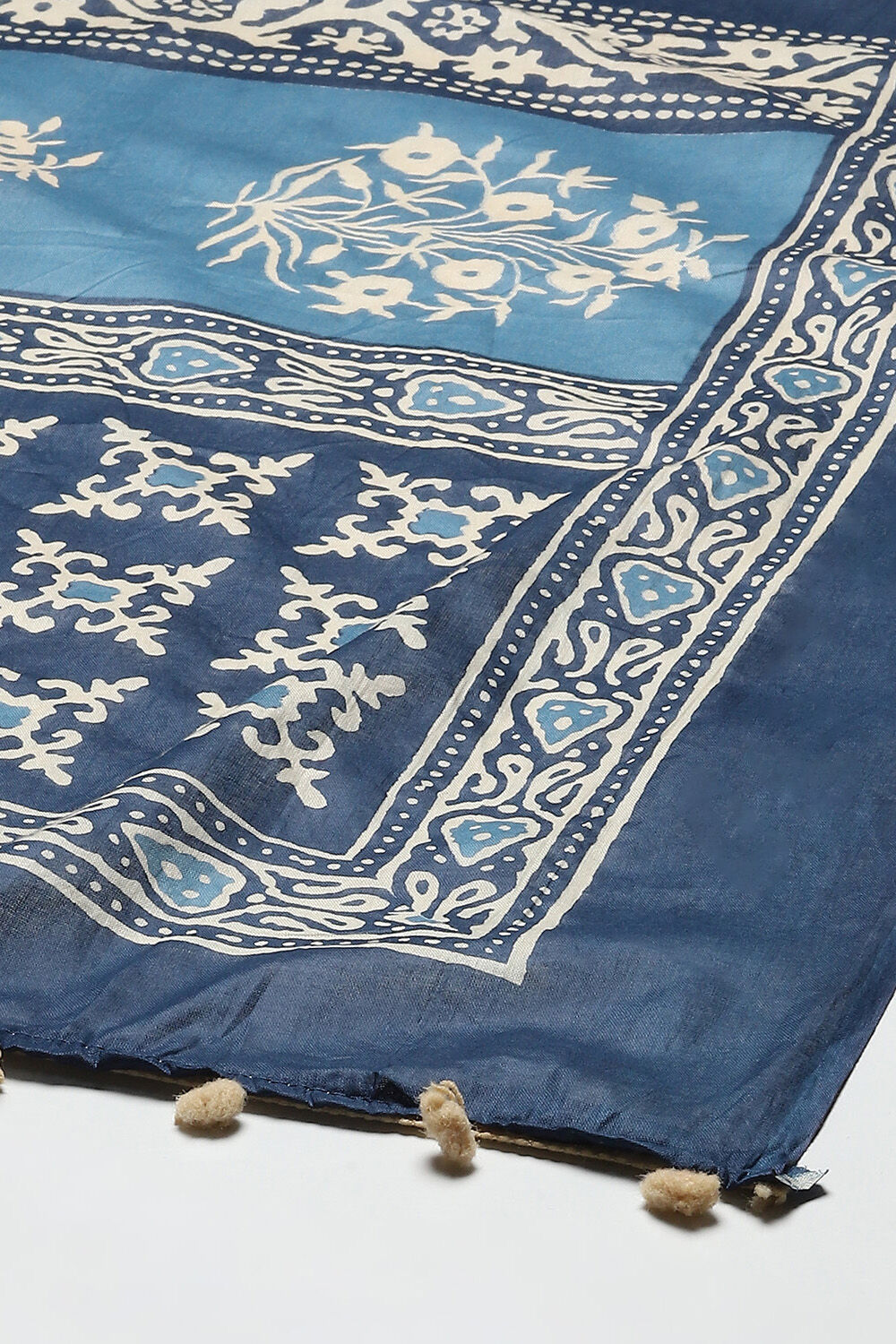 Green Cotton Screen Printed Unstitched Suit Set image number 4