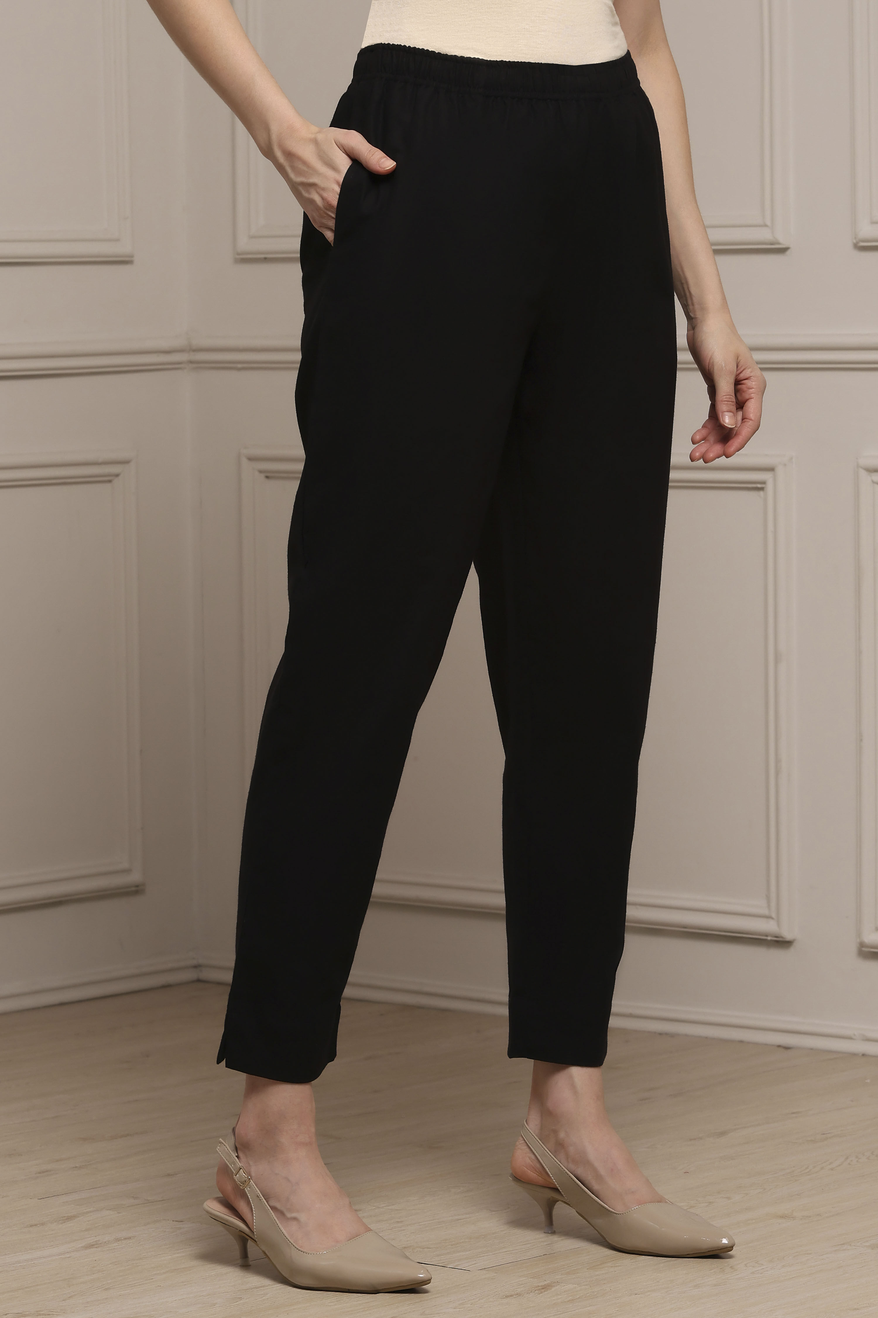 Bottle Green Cotton Solid Fitted Pants image number 0