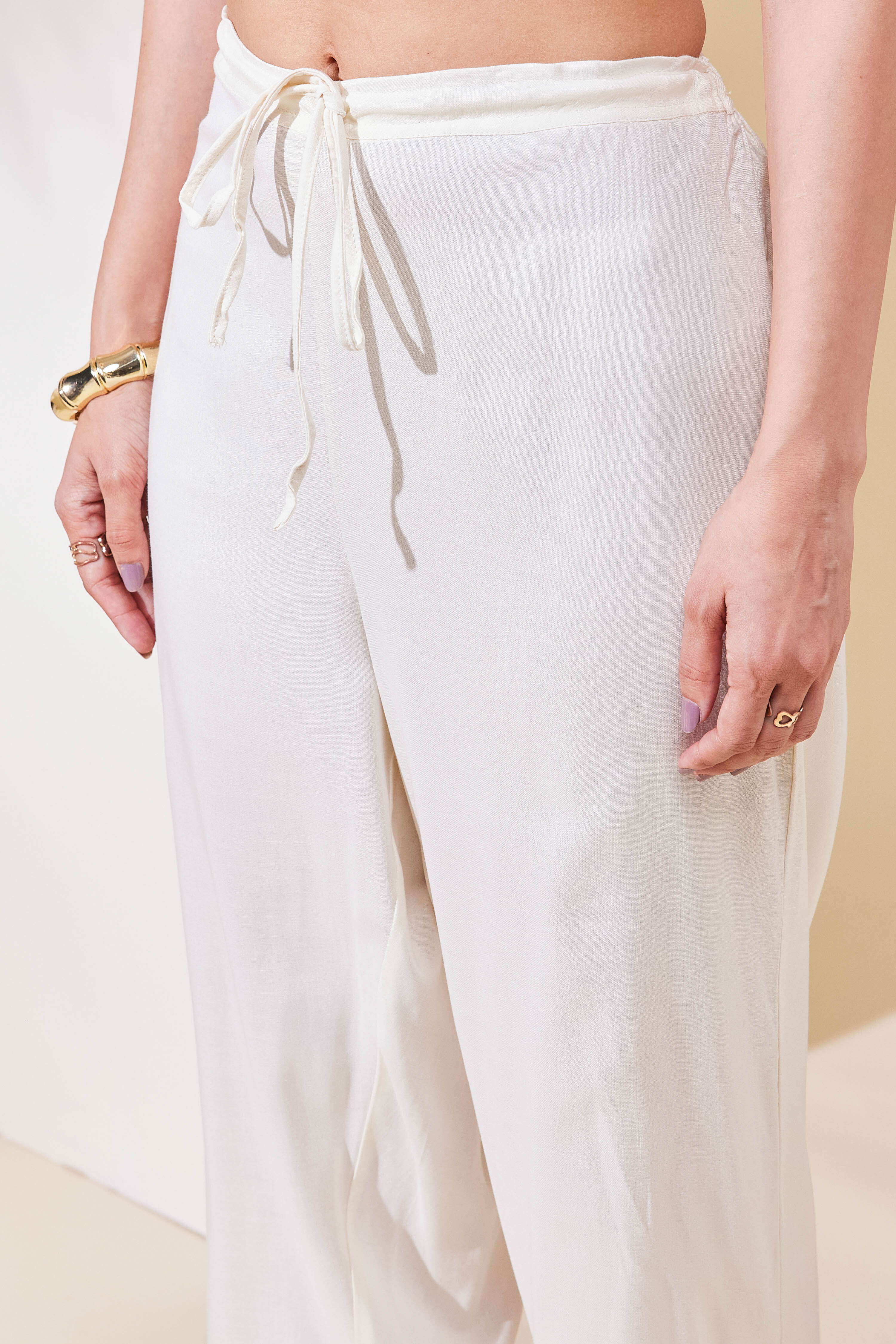 Off White Viscose Rayon Straight Kurta Pants Set image number 2
