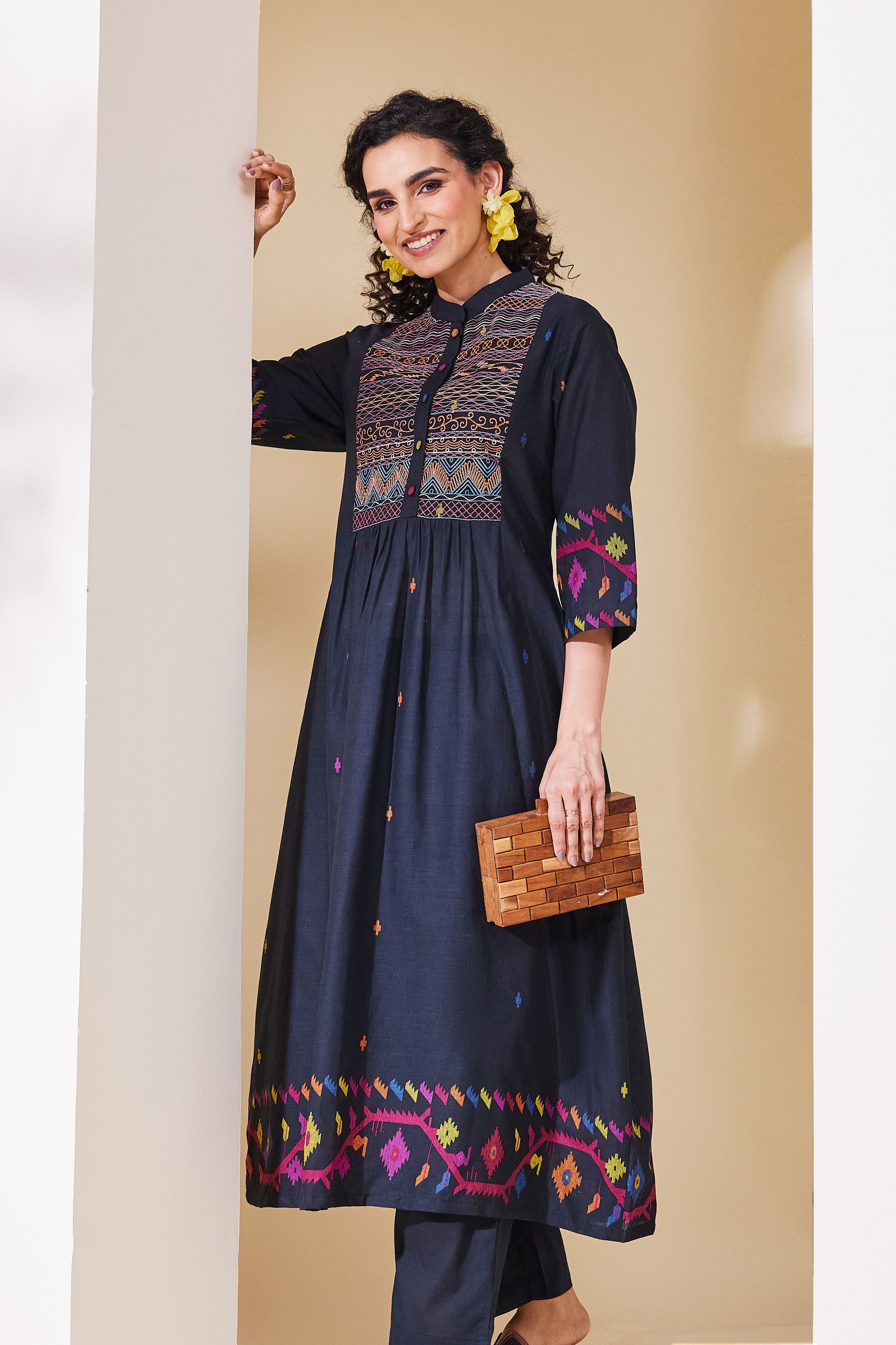 Black Cotton Straight Kurta Pants Set image number 8
