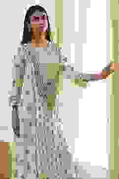 Cream-Colored Printed Straight Kurta image number 6