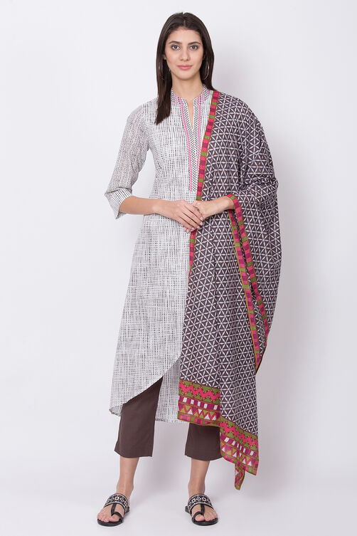 Off White Cotton A-Line Kurta Slim Pant Suit Set image number 0