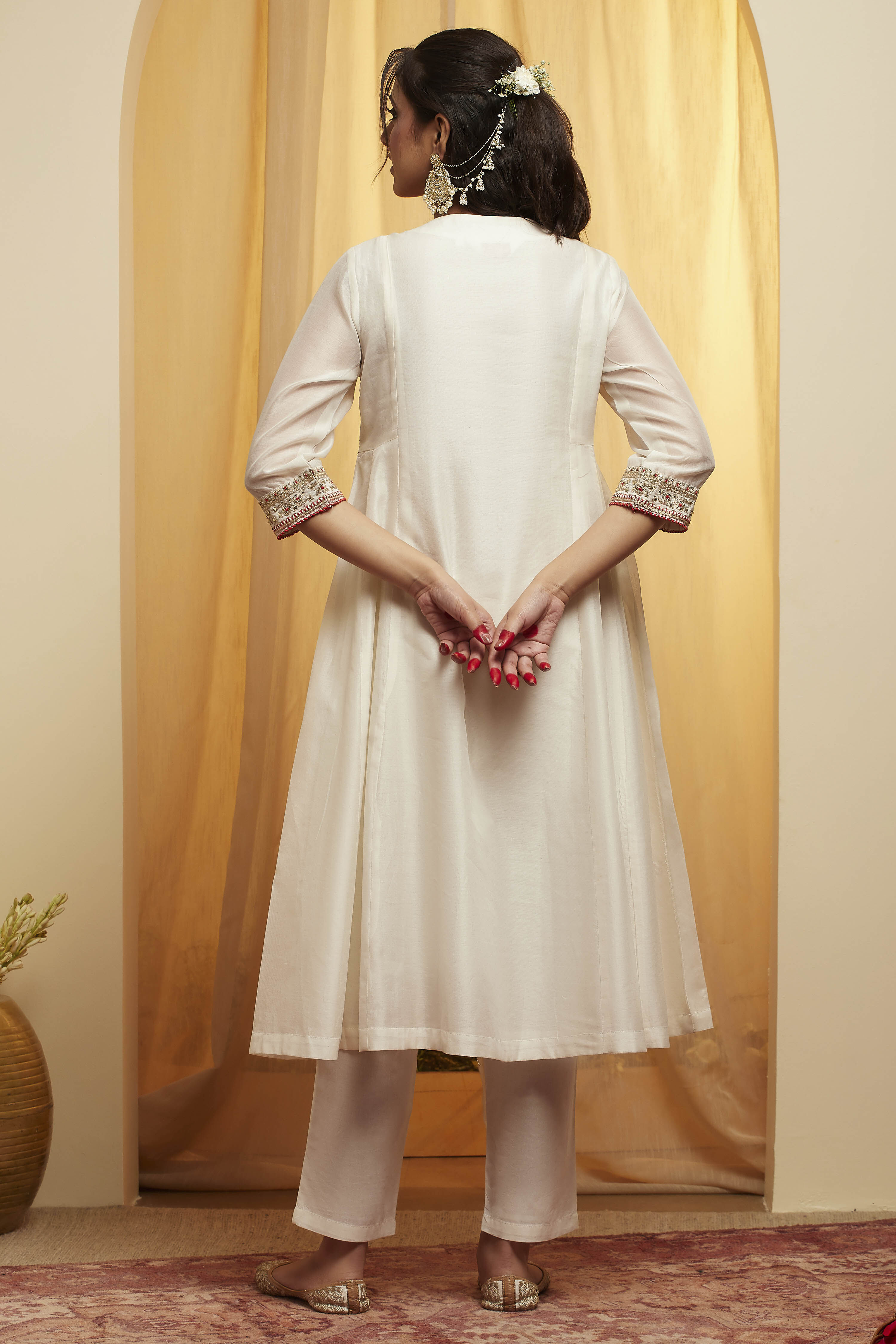 Off-White Embroidered Polyester Kurta Set image number 5