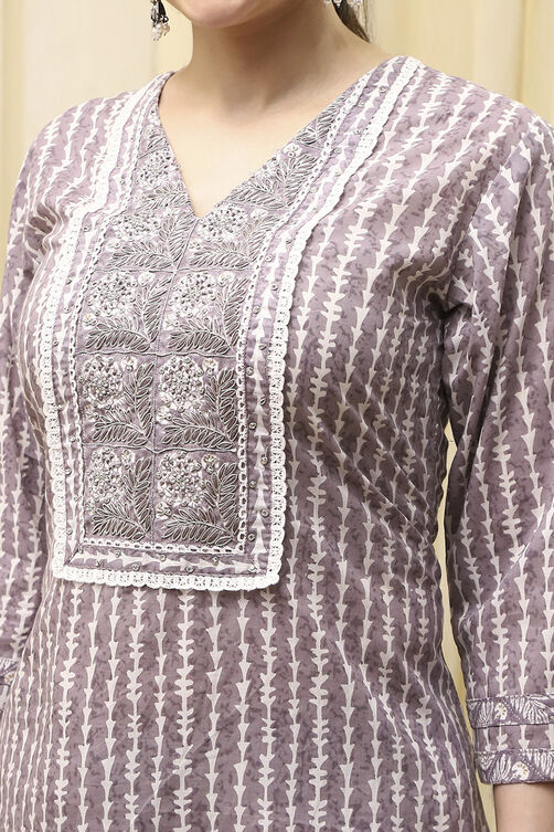 Grey Cotton Printed Unstitched Suit Set image number 2