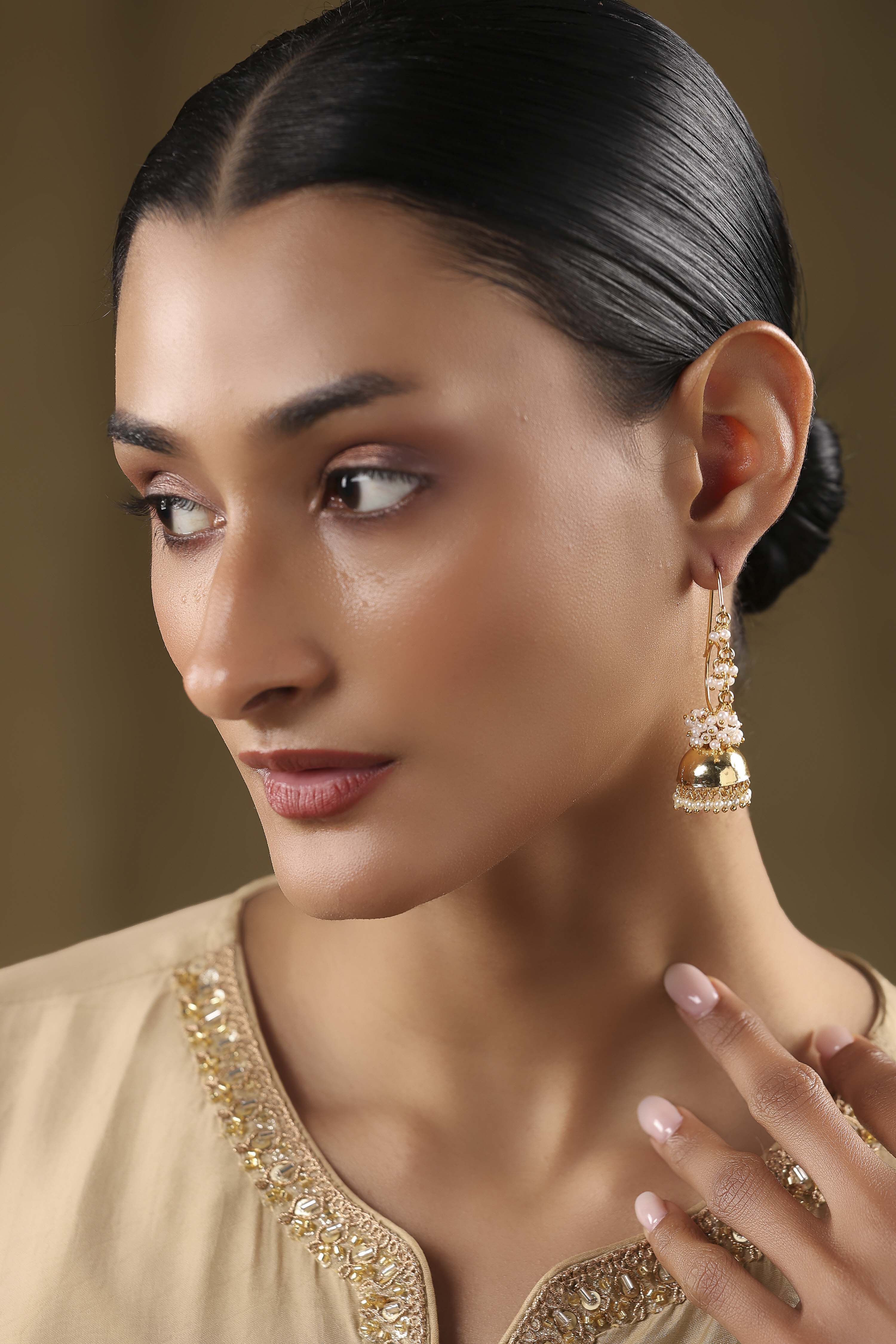 Gold Brass Jhumka image number 3