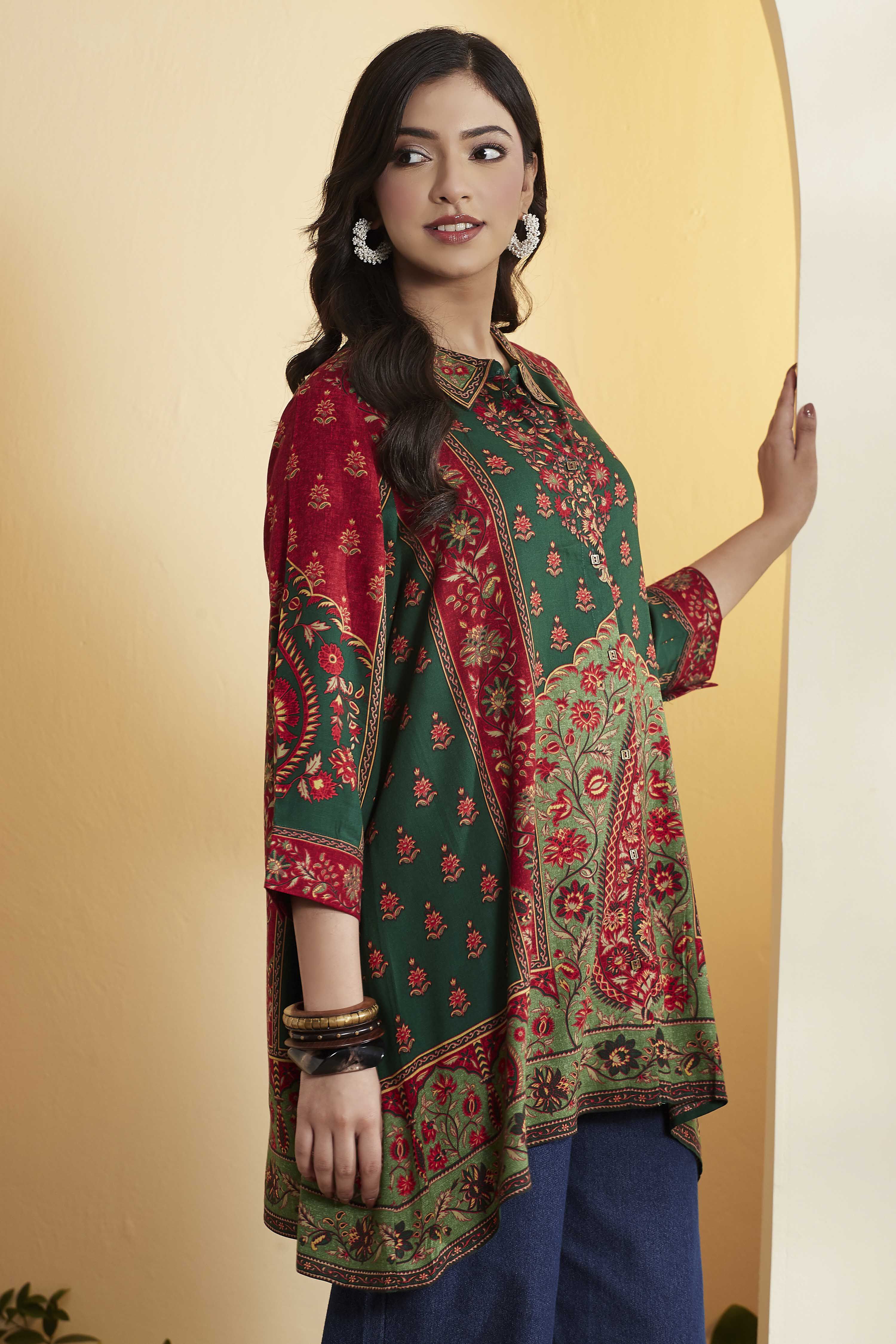 Green Viscose Rayon Printed Asymmetric Kurti image number 3